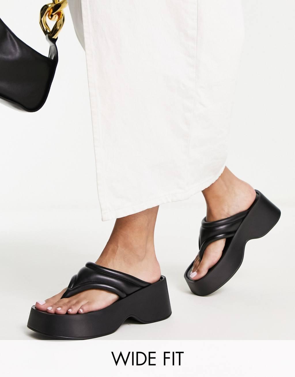 London Rebel Wide Fit flatform toe thong sandals Product Image