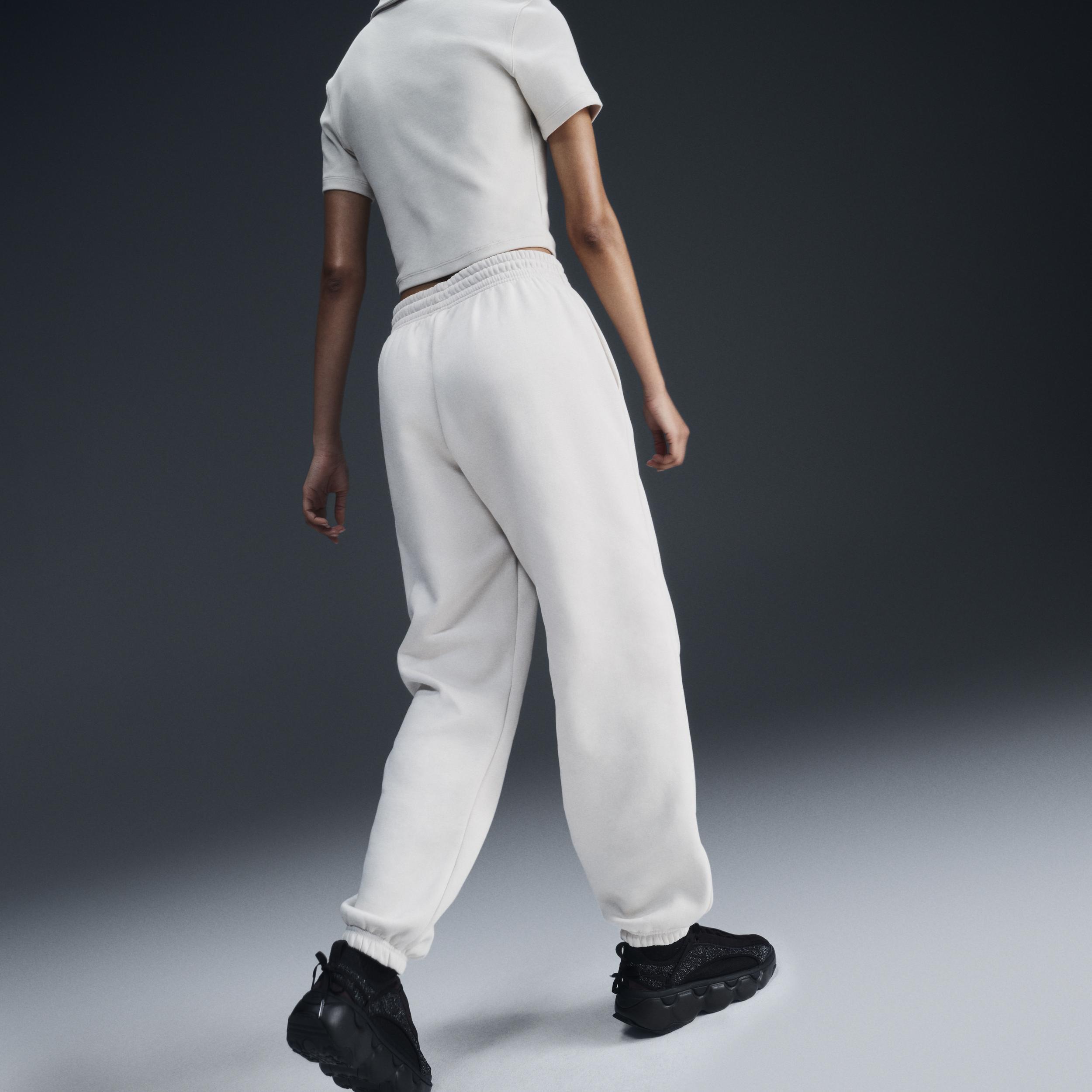 Nike Womens Sportswear Phoenix Fleece Oversized High-Waisted Jogger Pants Product Image