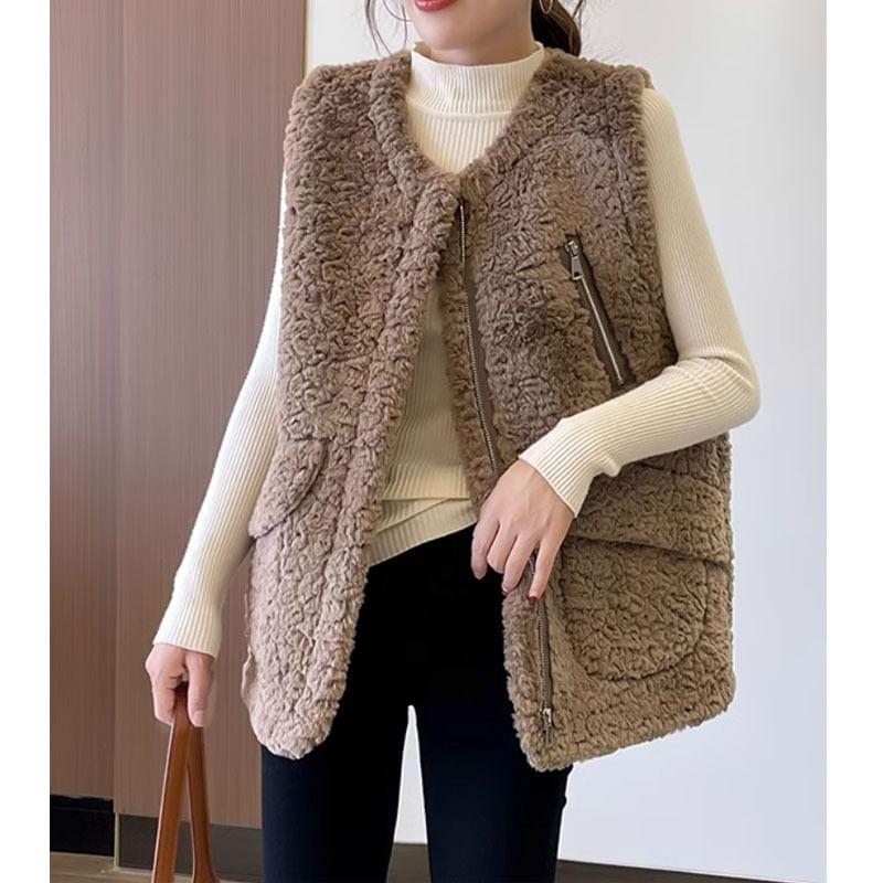 V-Neck Plain Faux Shearling Zip Vest Product Image