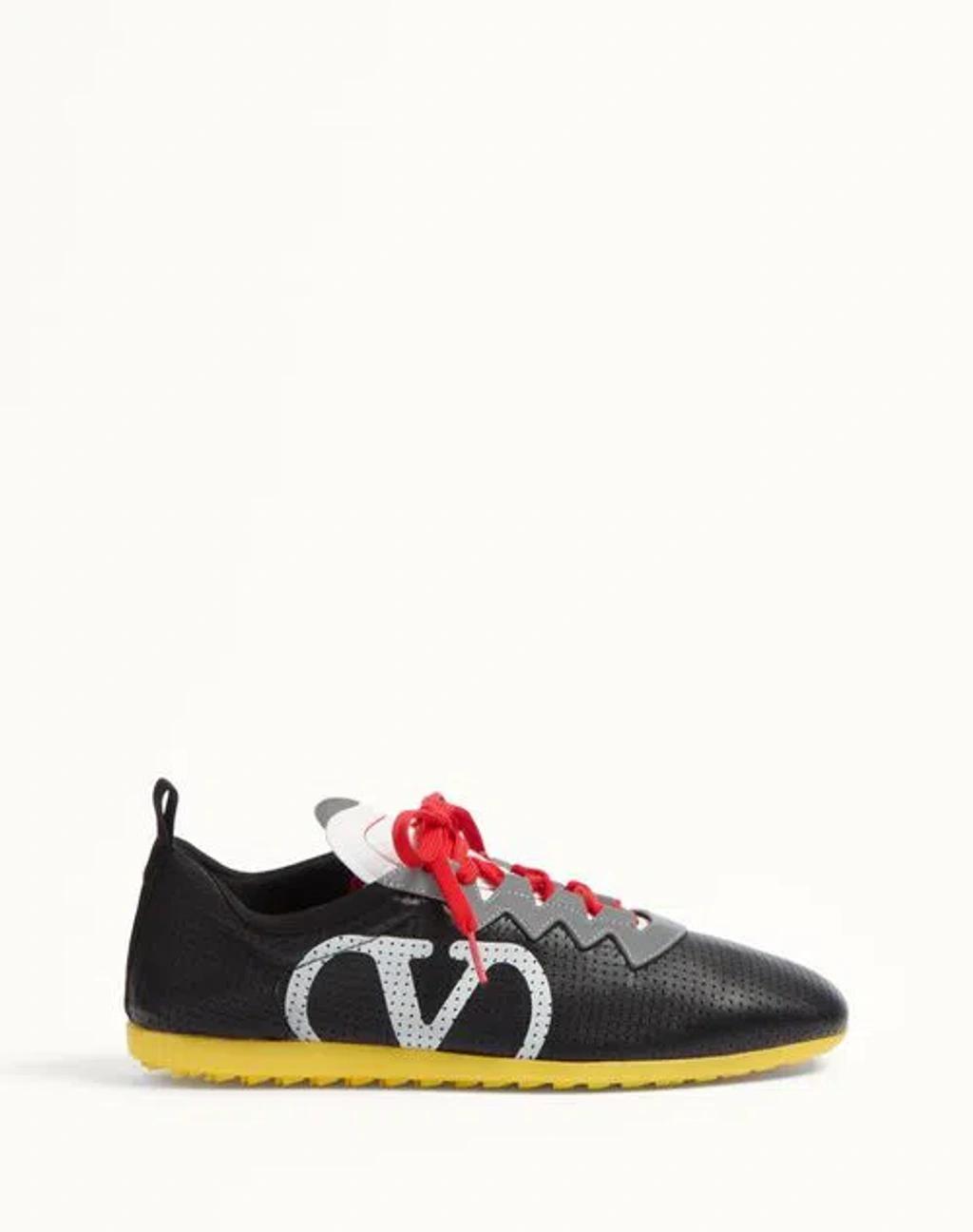 VALENTINO GARAVANI Chromathon Sneaker In Perforated Nappa In Black/grey/optic White Product Image