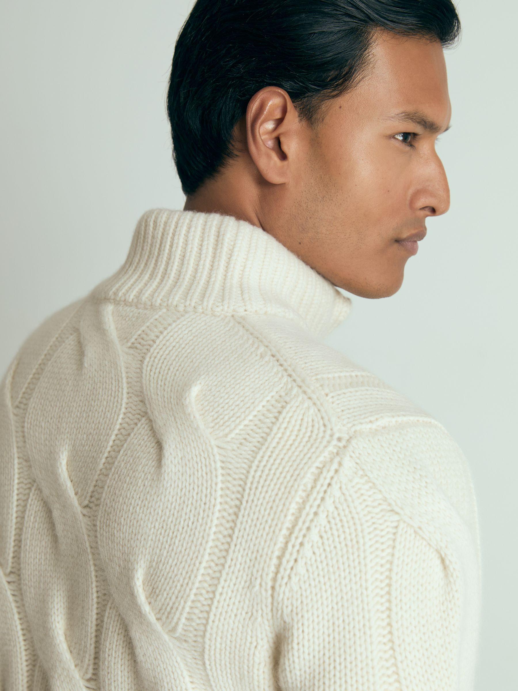 Atelier Cabled-Cashmere Jumper in White Product Image