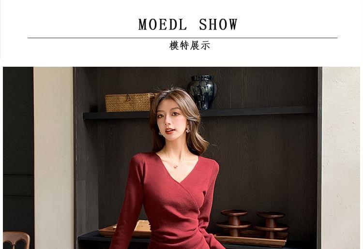 Long Sleeve V-Neck Plain Ruched Knit Midi Sheath Dress Product Image