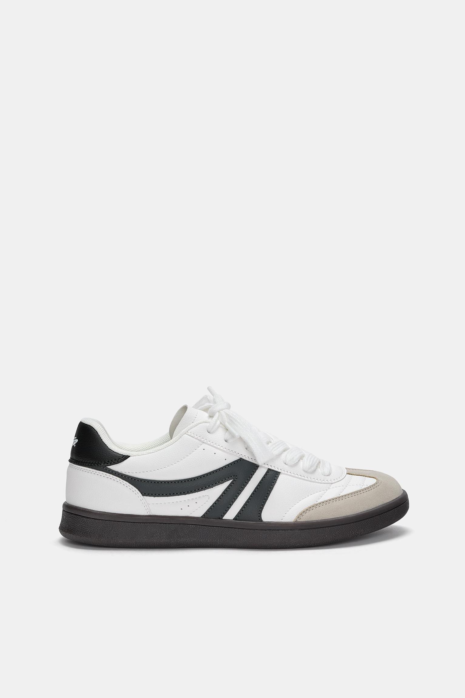 Retro sneakers Product Image