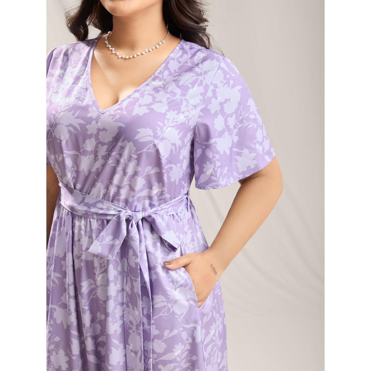 Plus Size Silhouette Floral Pockets Belted Maxi Dress Lavender Women V-neck Short sleeve Curvy BloomChic 18-20/2X Product Image