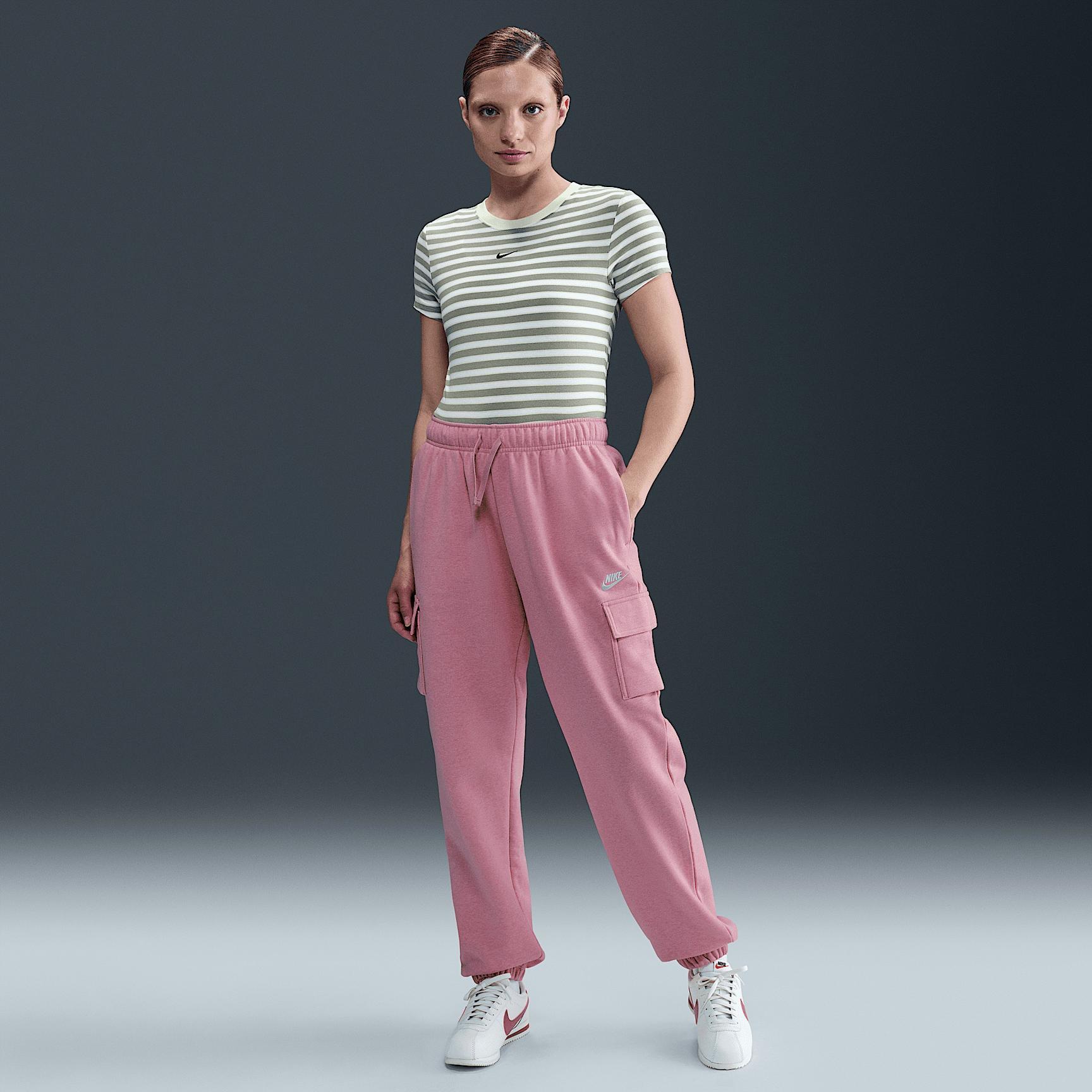 Nike Sportswear Club Fleece Women's Mid-Rise Oversized Cargo Sweatpants Product Image
