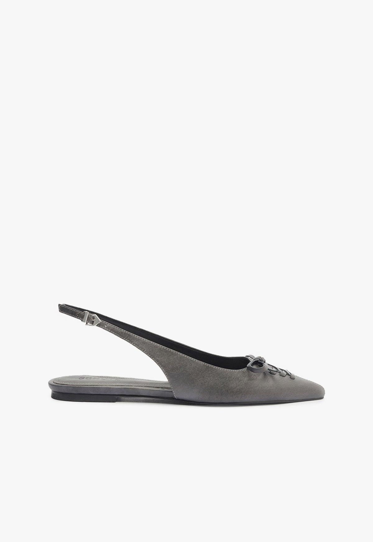 Cady Flat Product Image