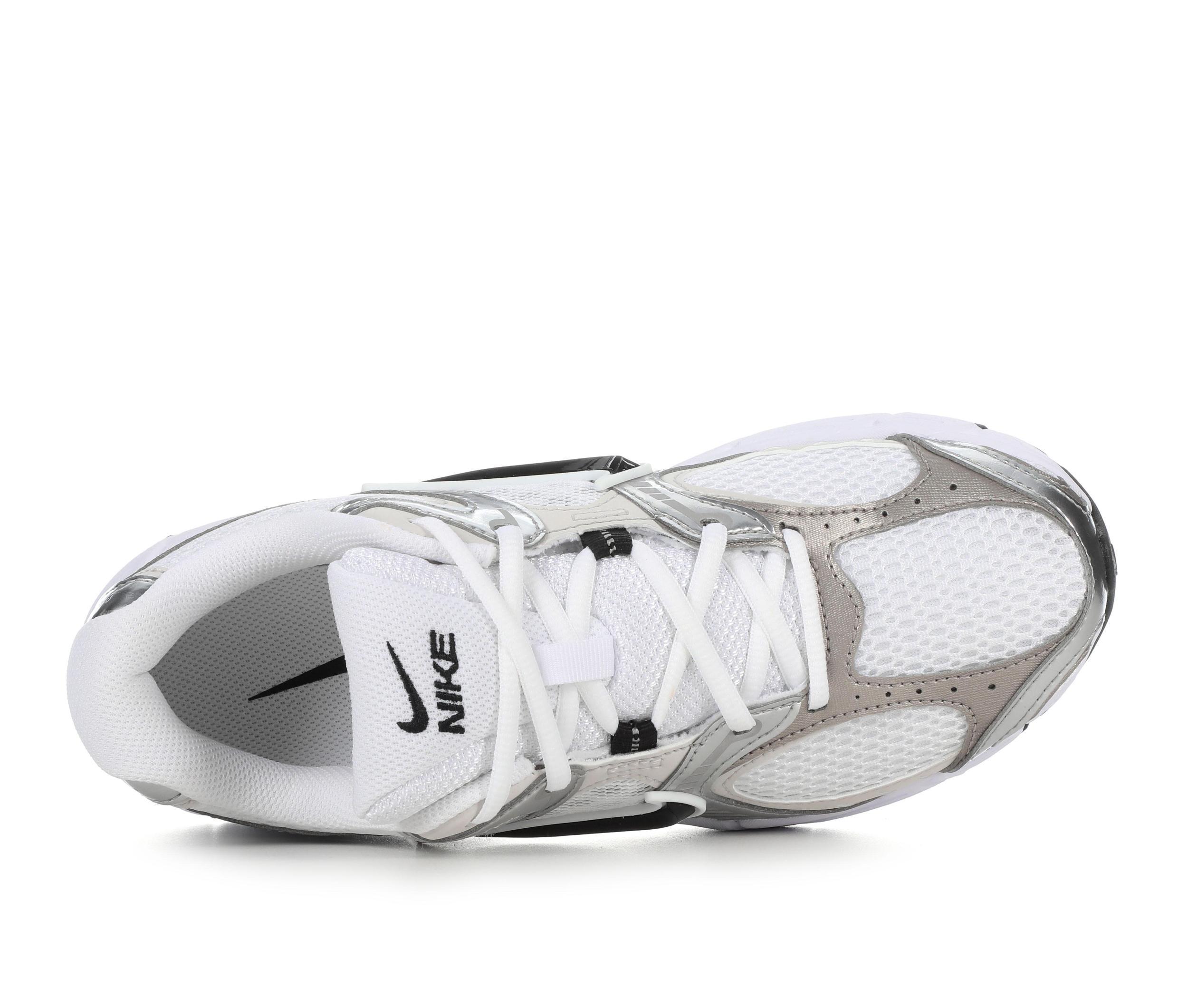 Women's Nike V5 RNR Sneakers Product Image