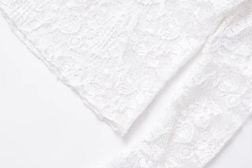 Long-Sleeve V-Neck Floral Lace Slim Fit Top Product Image