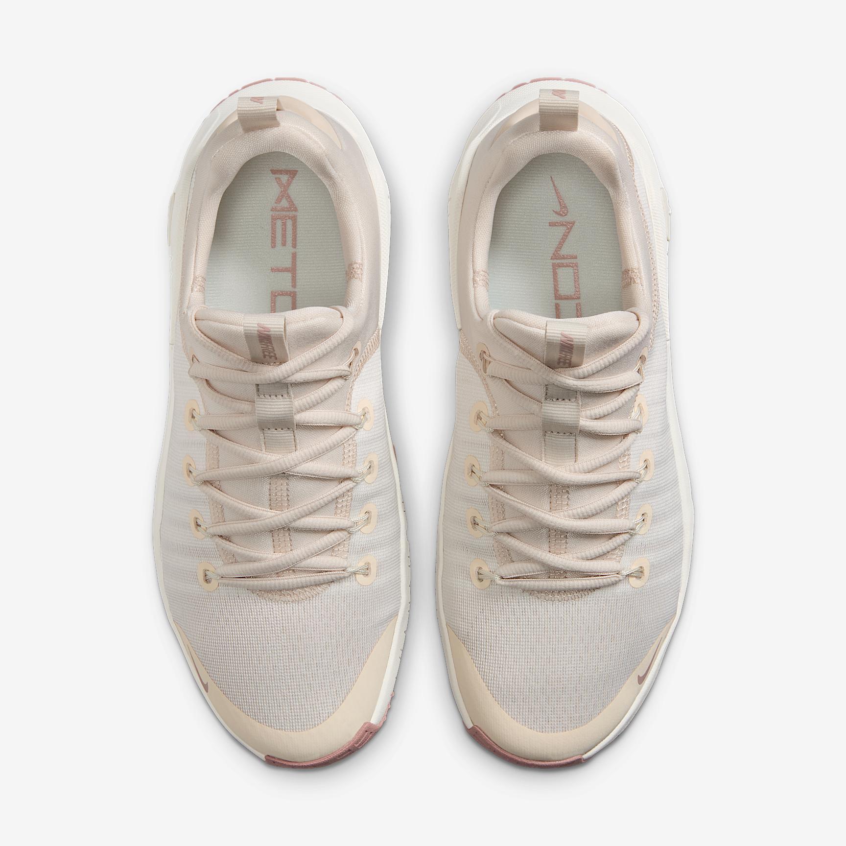 Nike Women's Free Metcon 6 Workout Shoes Product Image