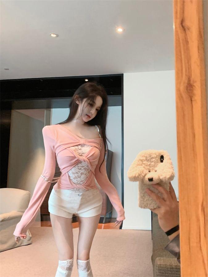 Long-Sleeve V-Neck Lace Panel Leaf Print Crop Top Product Image