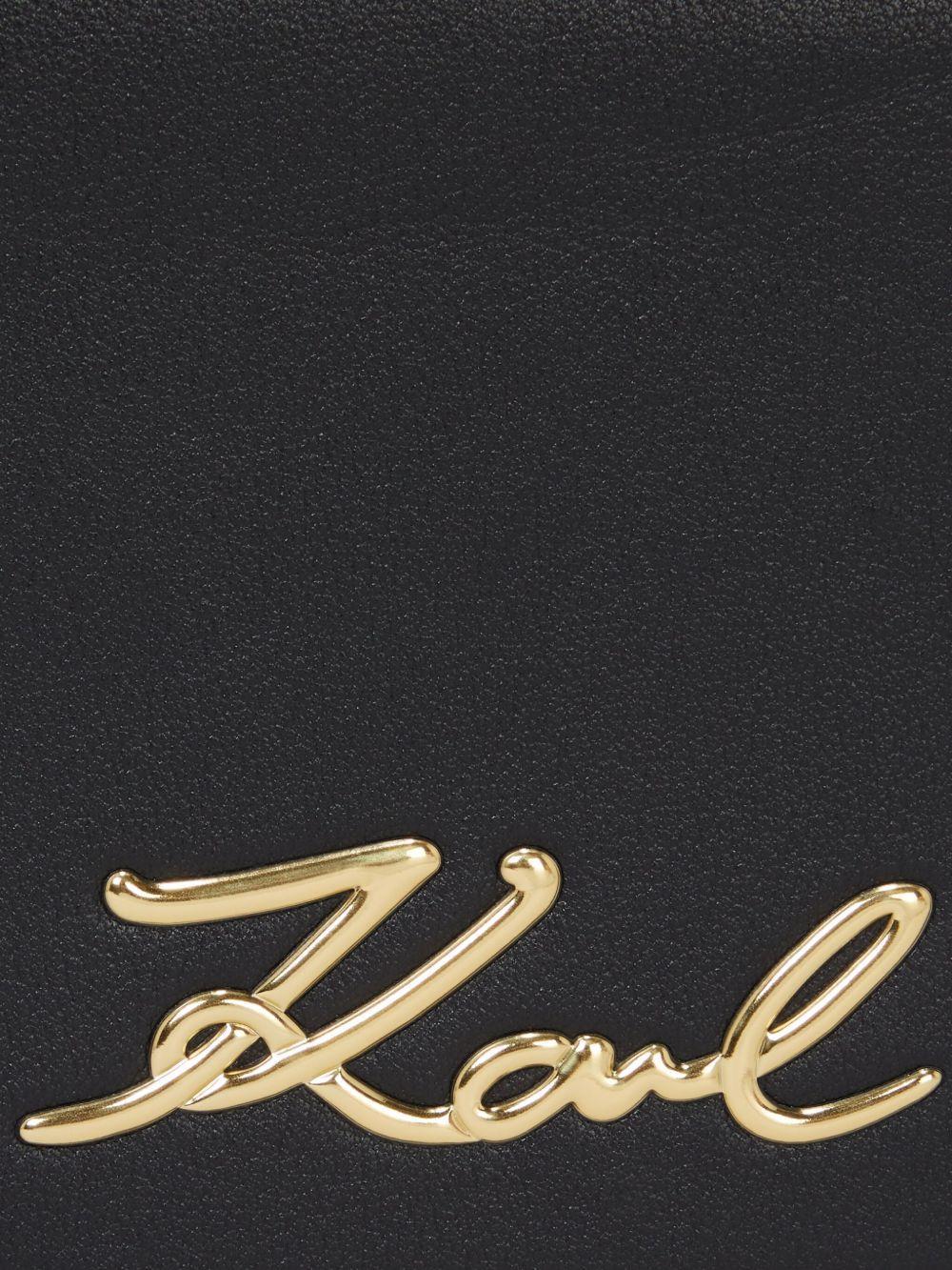 Signature leather shoulder bag Product Image