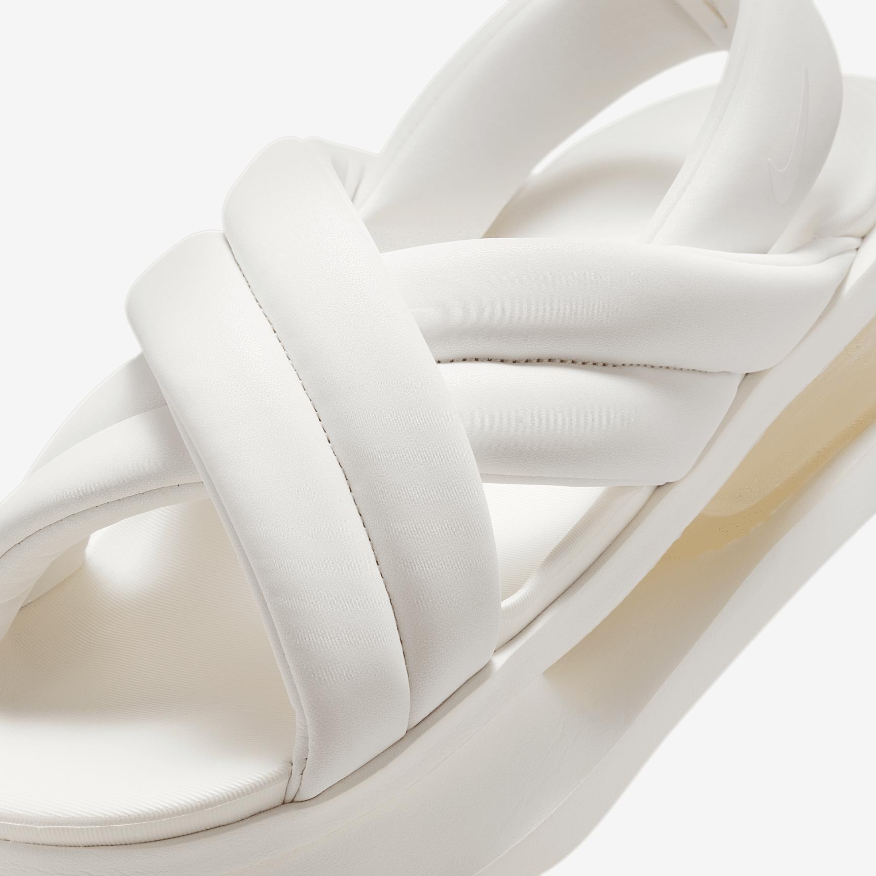Nike Air Max Isla Women's Sandals Product Image