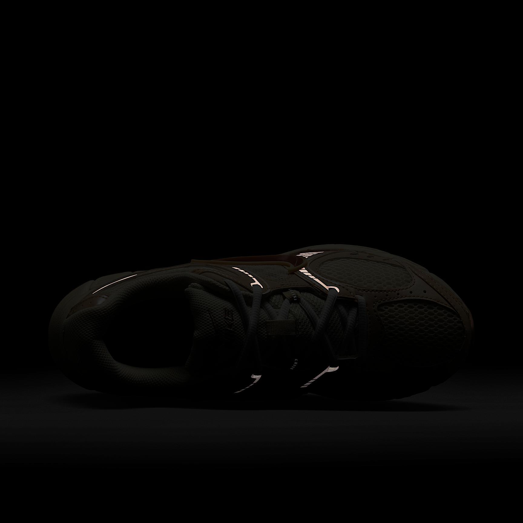 Nike Women's V5 RNR Shoes Product Image