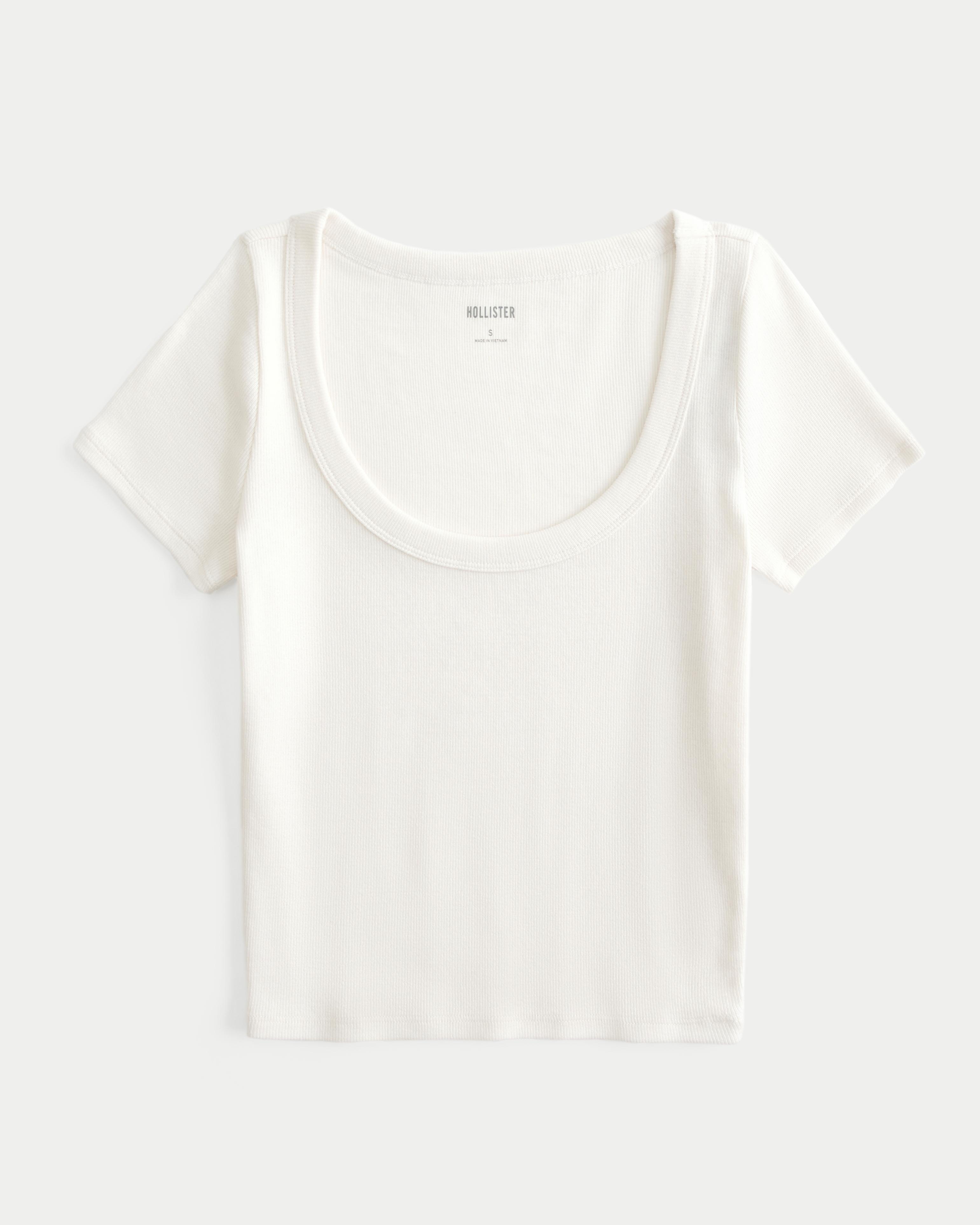 Clothing for Women & Men | Teen Clothing | Hollister Co. Product Image