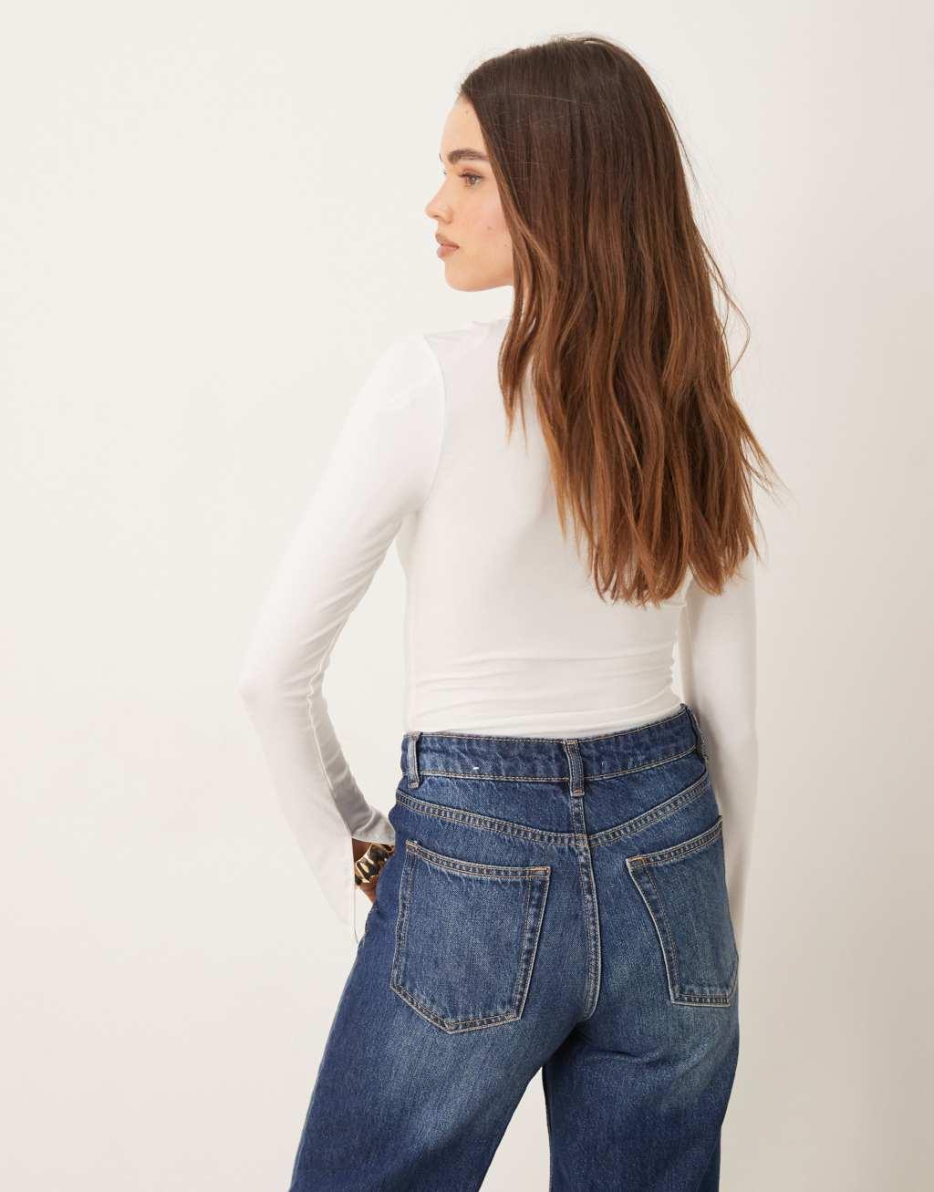 Gina Tricot Soft Touch long sleeve top with scoop neck and split cuffs in off white Product Image