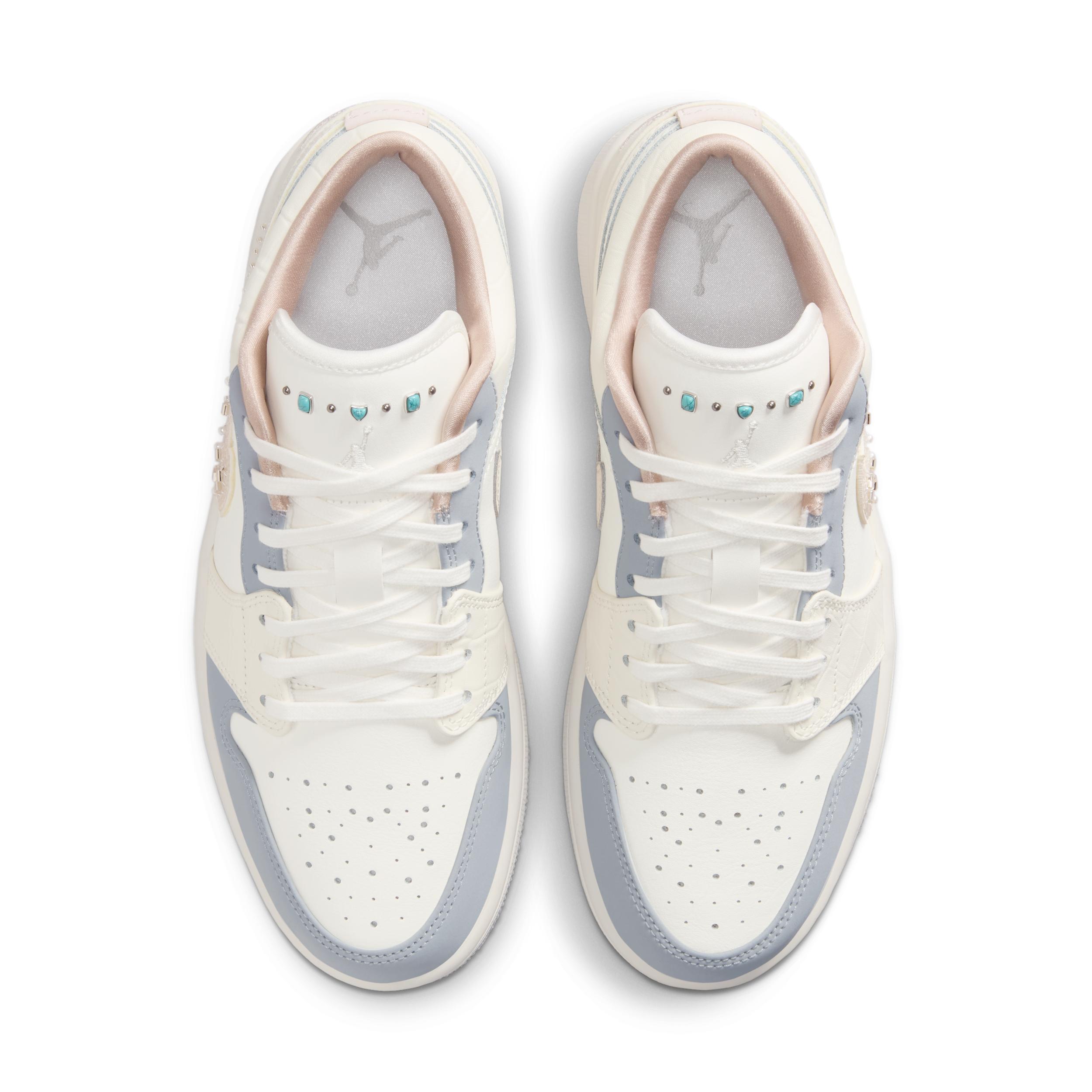 Women's Air Jordan 1 Low Shoes Product Image