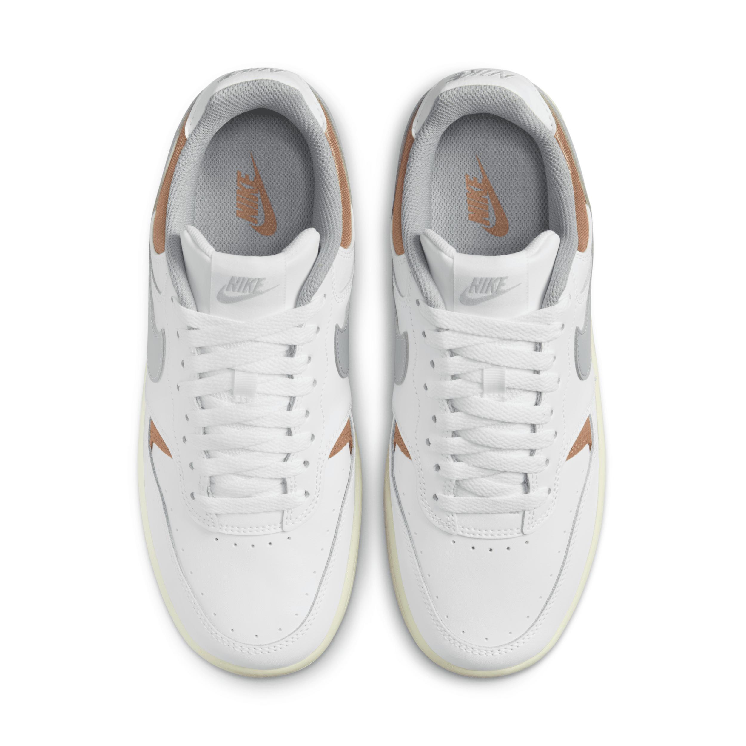 Nike Womens Gamma Force Shoes Product Image