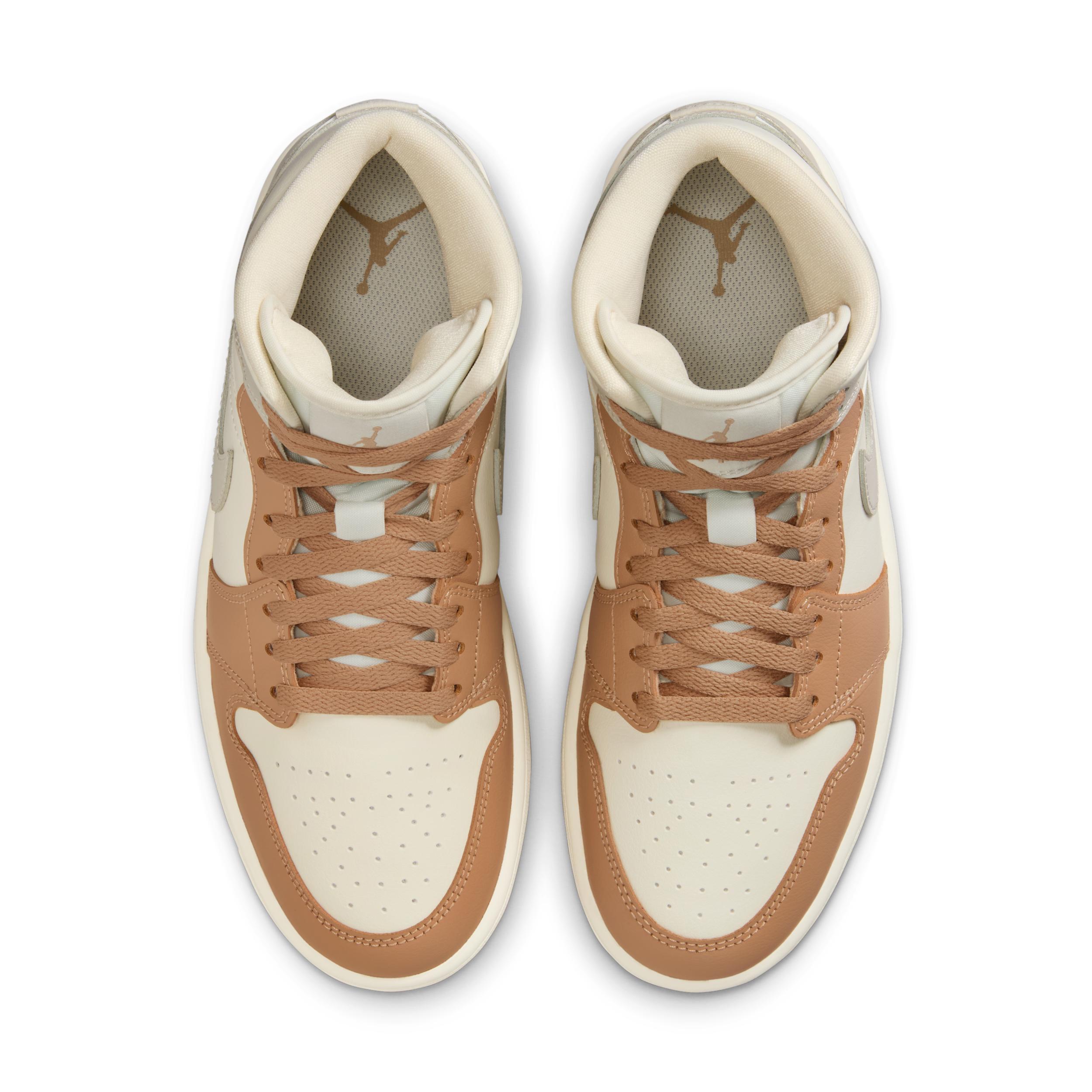 Women's Air Jordan 1 Mid Shoes Product Image