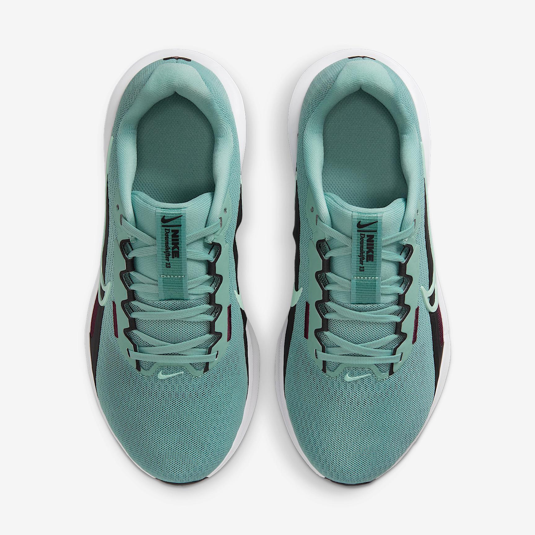 Nike Downshifter 13 Women's Road Running Shoes (Extra Wide) Product Image