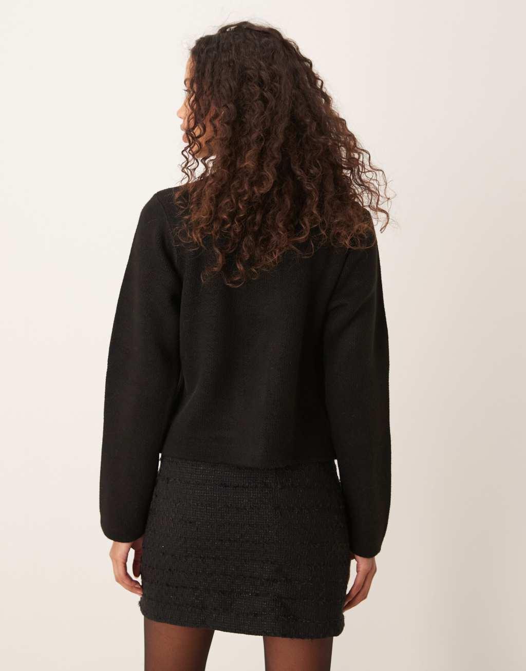 JDY O-neck button cardigan in black Product Image
