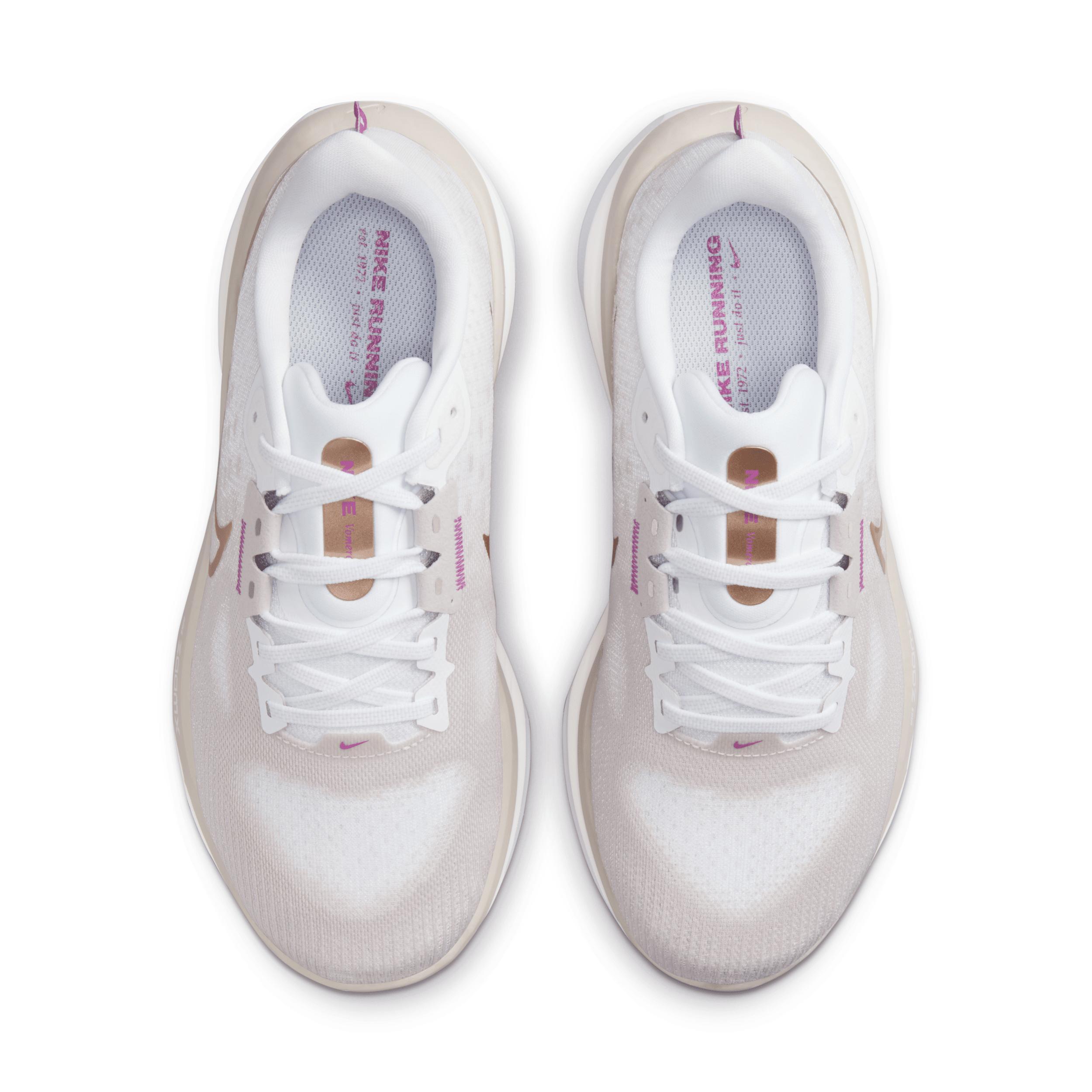 Nike Women's Vomero 17 Road Running Shoes (Extra Wide) Product Image
