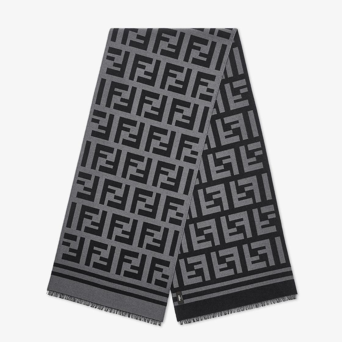 ScarfBlack wool scarf Product Image