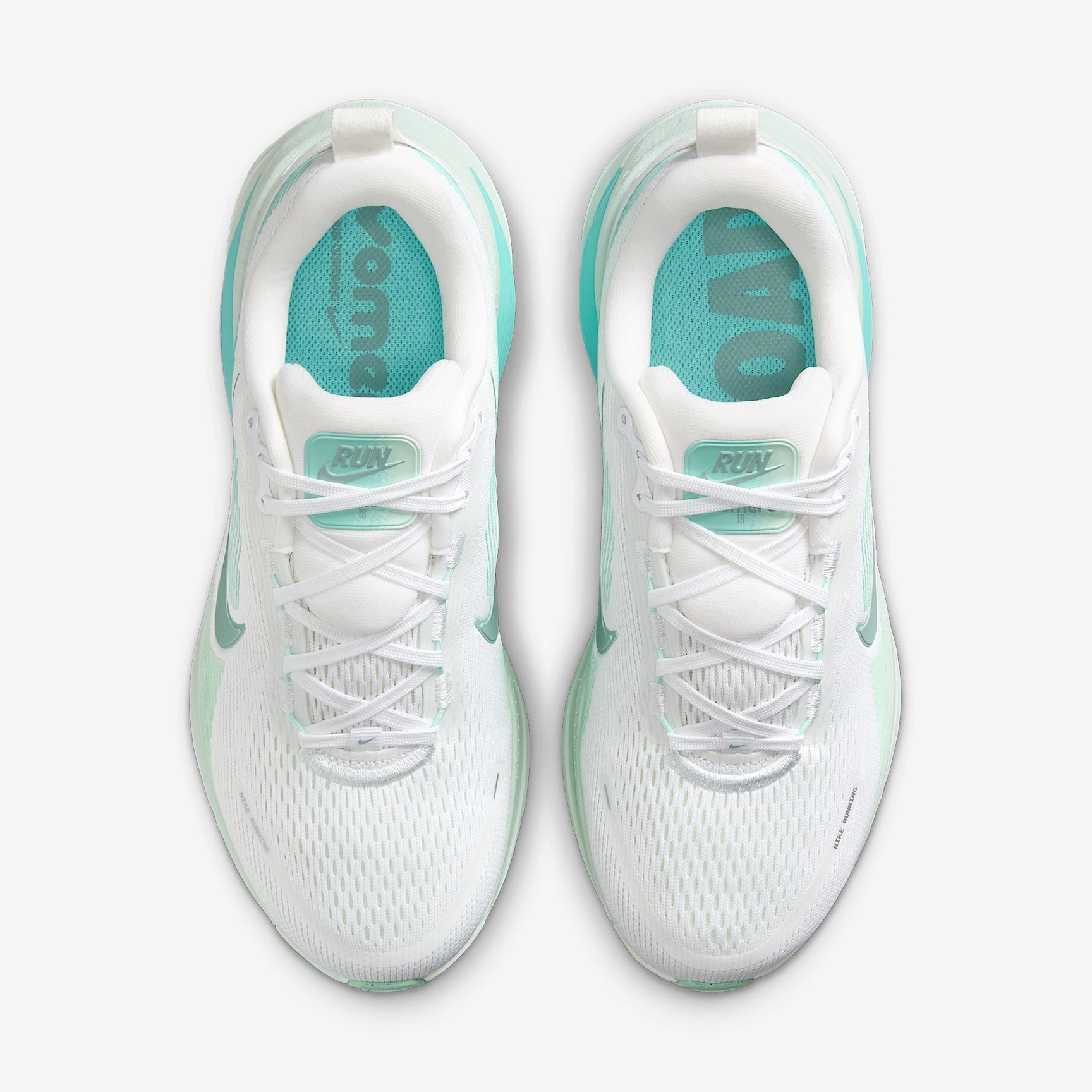 Nike Vomero 18 Women's Road Running Shoes (Extra Wide) Product Image