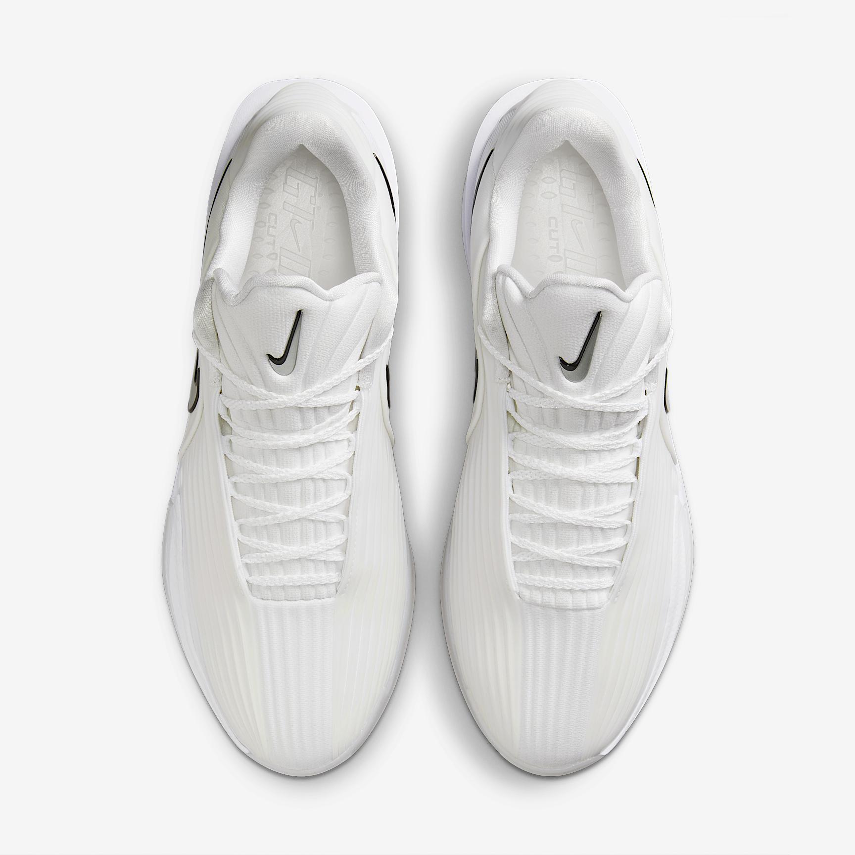Nike G.T. Cut 3 Turbo Basketball Shoes Product Image