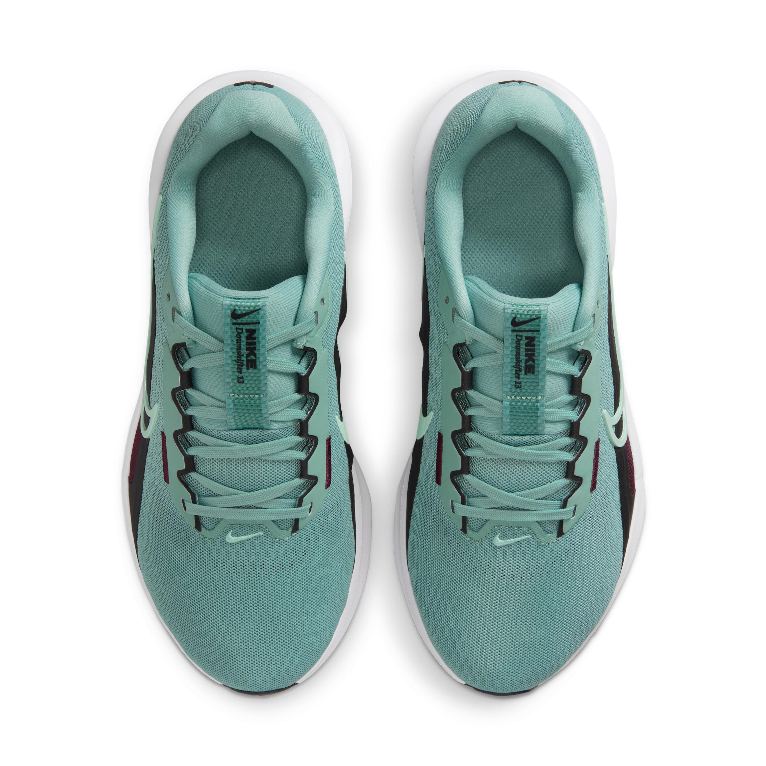 Nike Downshifter 13 Women's Road Running Shoes (Extra Wide) Product Image