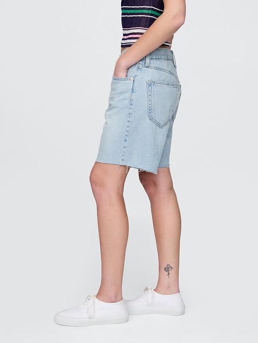 8" Mid Rise '90s Loose Denim Bermuda Shorts Product Image