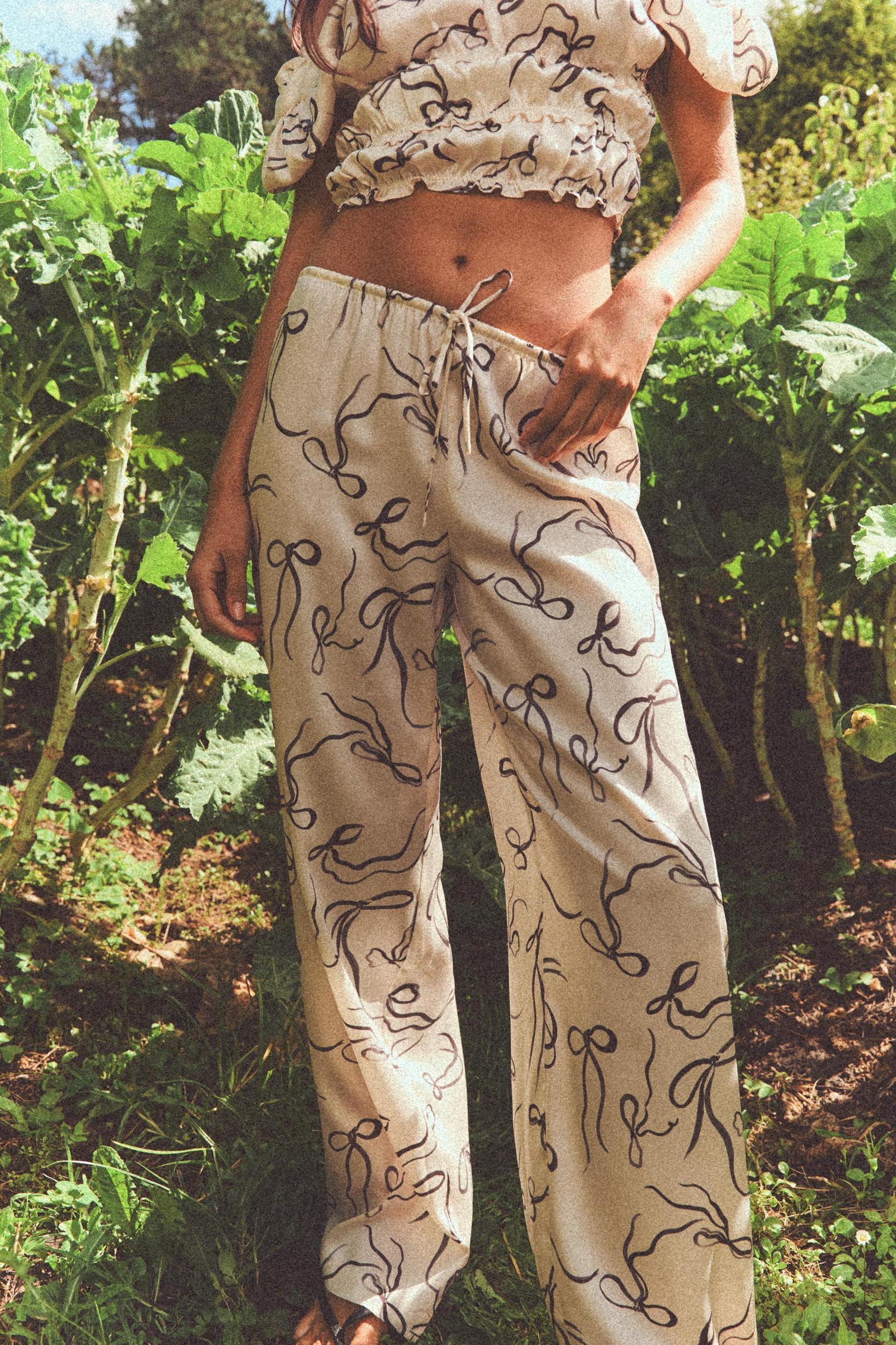 PRINTED PAJAMA-STYLE PANTS Product Image