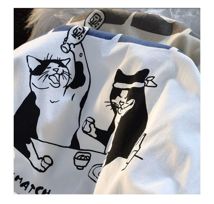 Short-Sleeve Cat Print Loose-Fit Tee Product Image