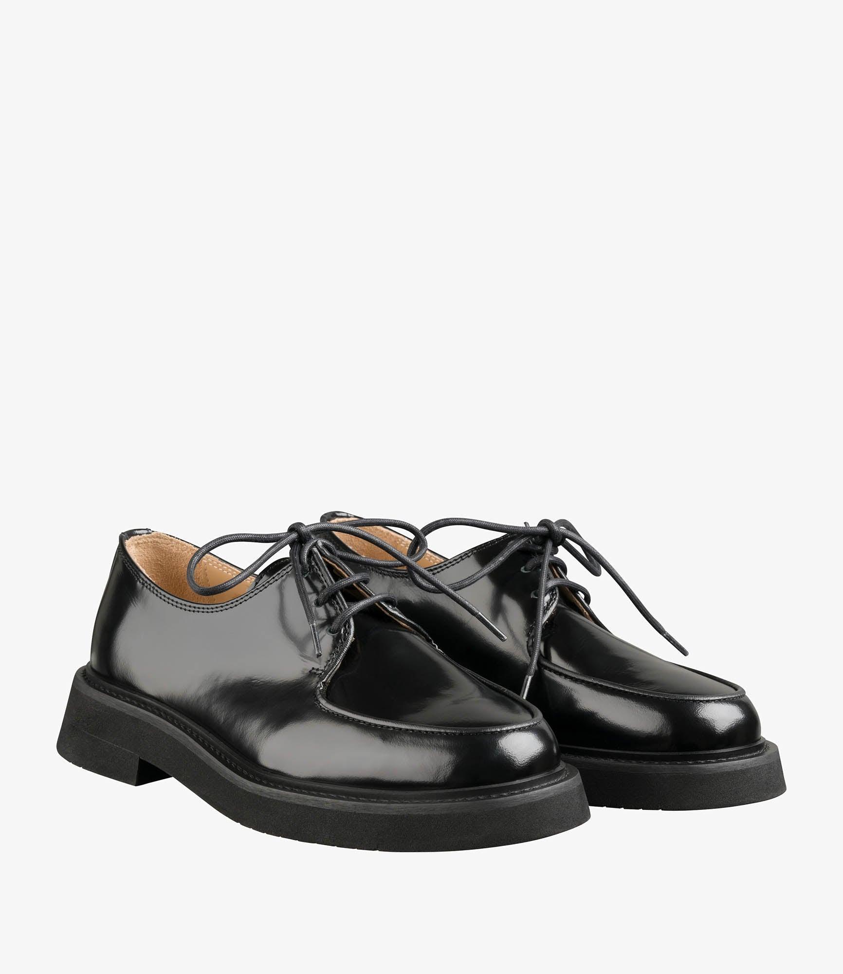 Gael shoes Product Image