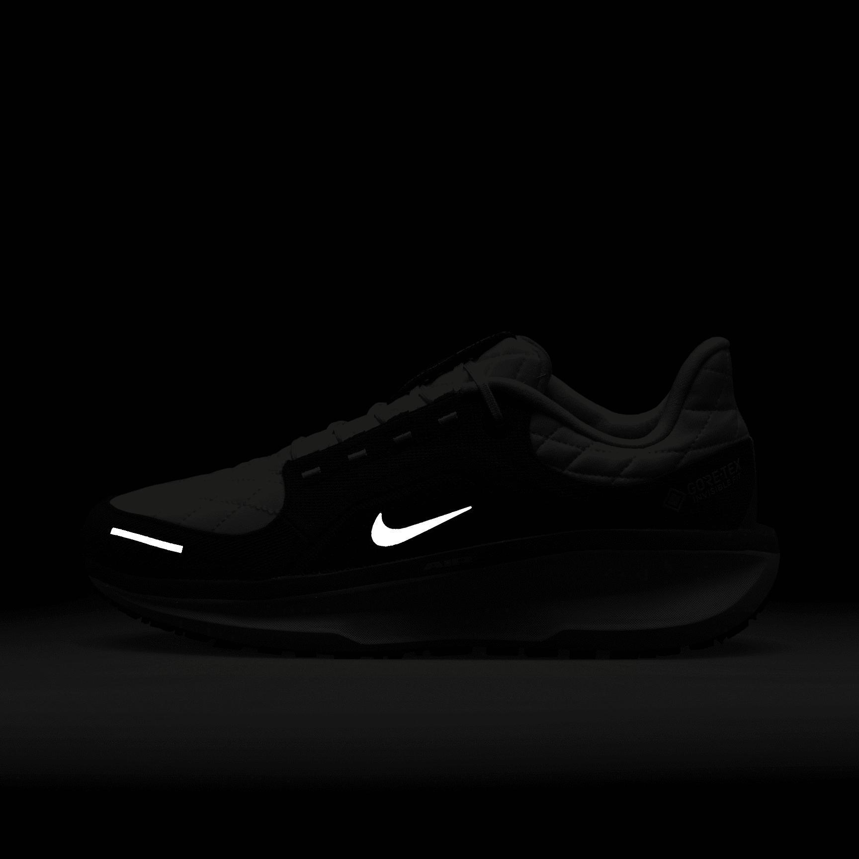Nike Mens Air Winflo 11 Gore-Tex Waterproof Running Shoes Product Image