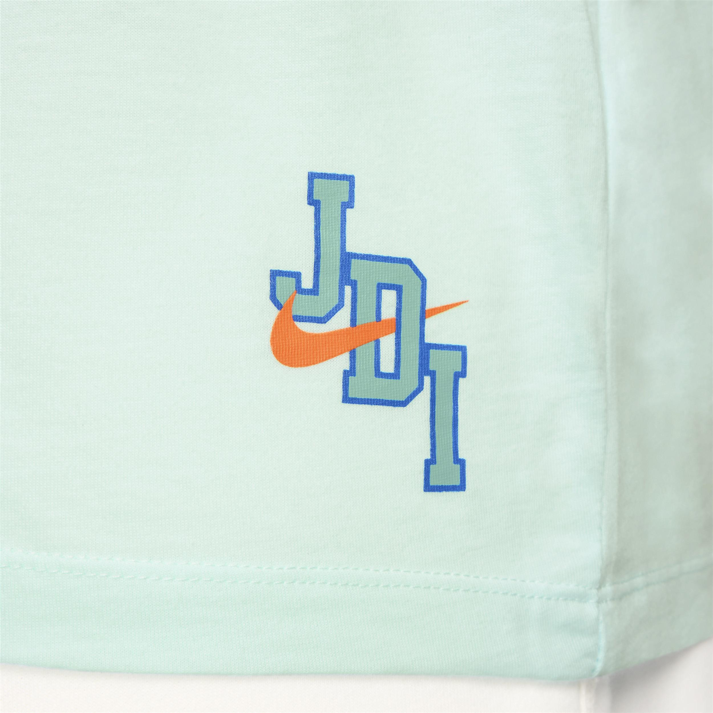Nike Sportswear Men's T-Shirt Product Image