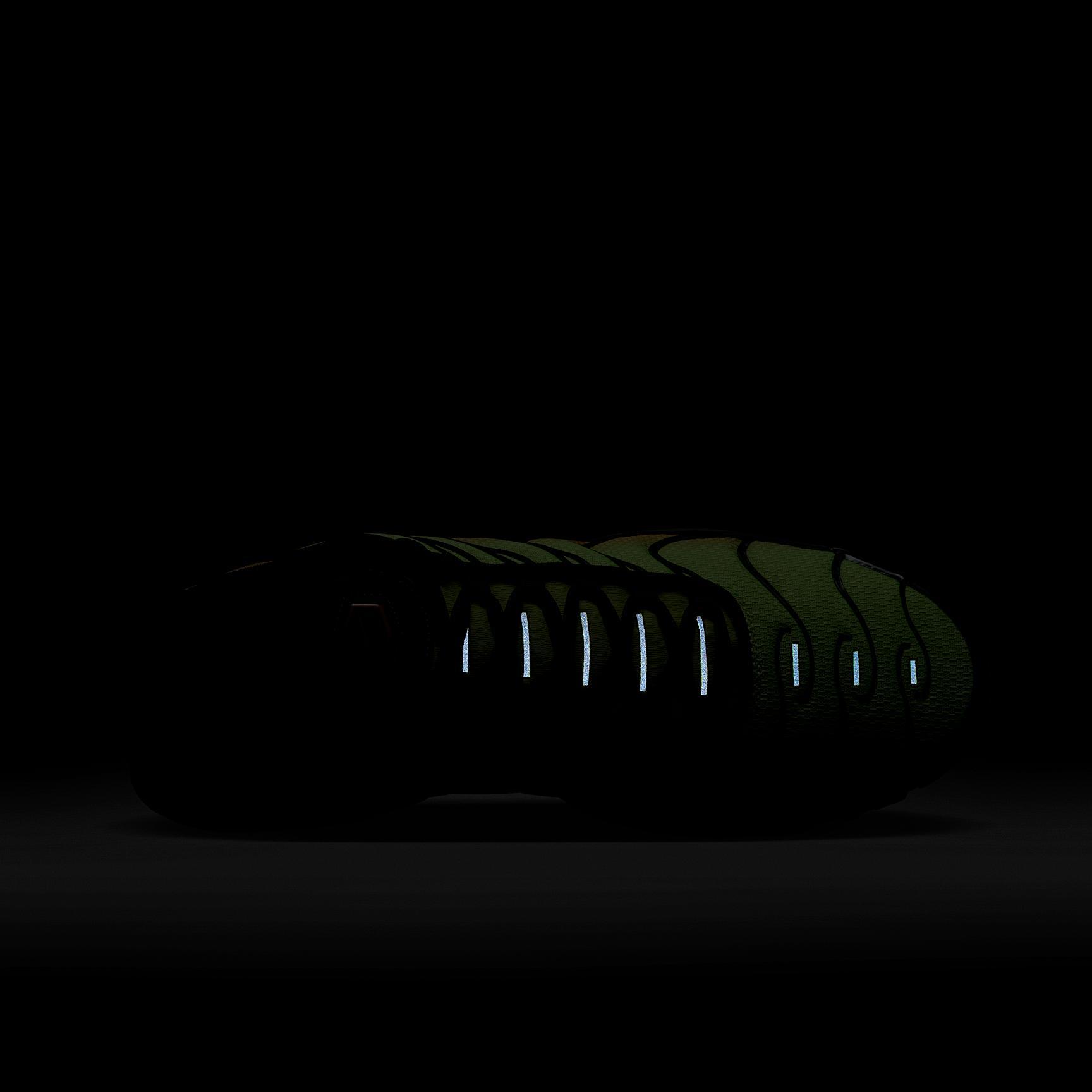 Nike Men's Air Max Plus Shoes Product Image