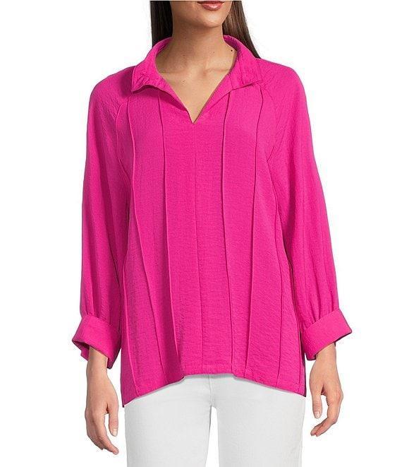 John Mark Wire Collar Split V-Neck 3/4 Sleeve Pintuck Detail Top Product Image