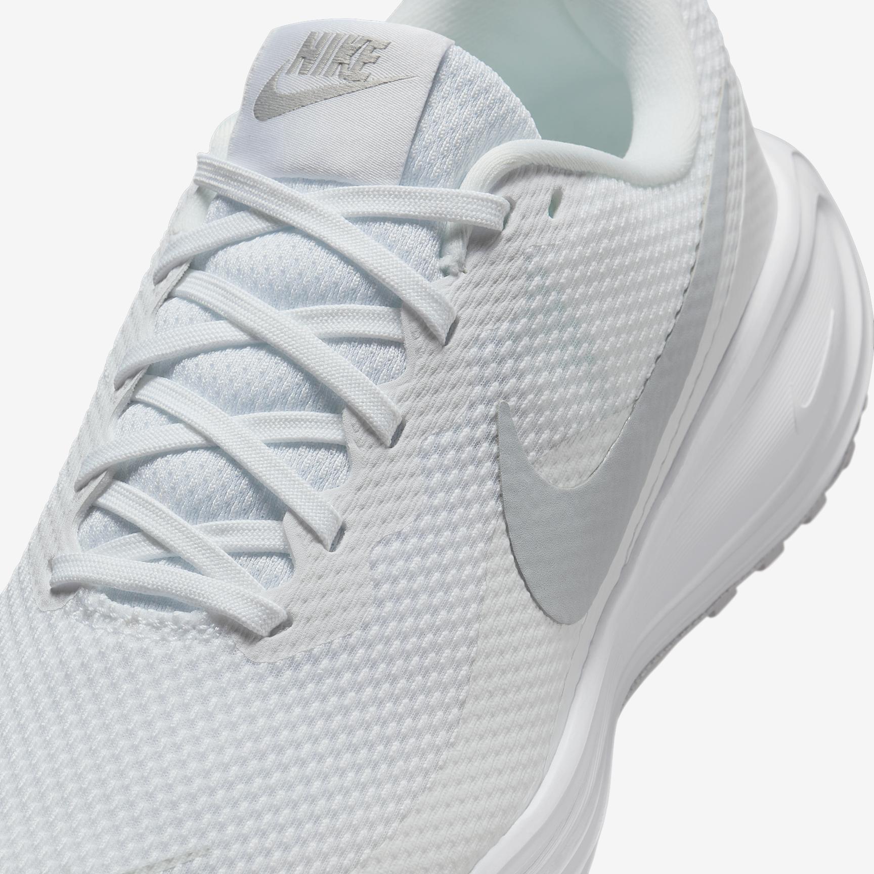 Nike Women's Revolution 8 Road Running Shoes (Extra Wide) Product Image