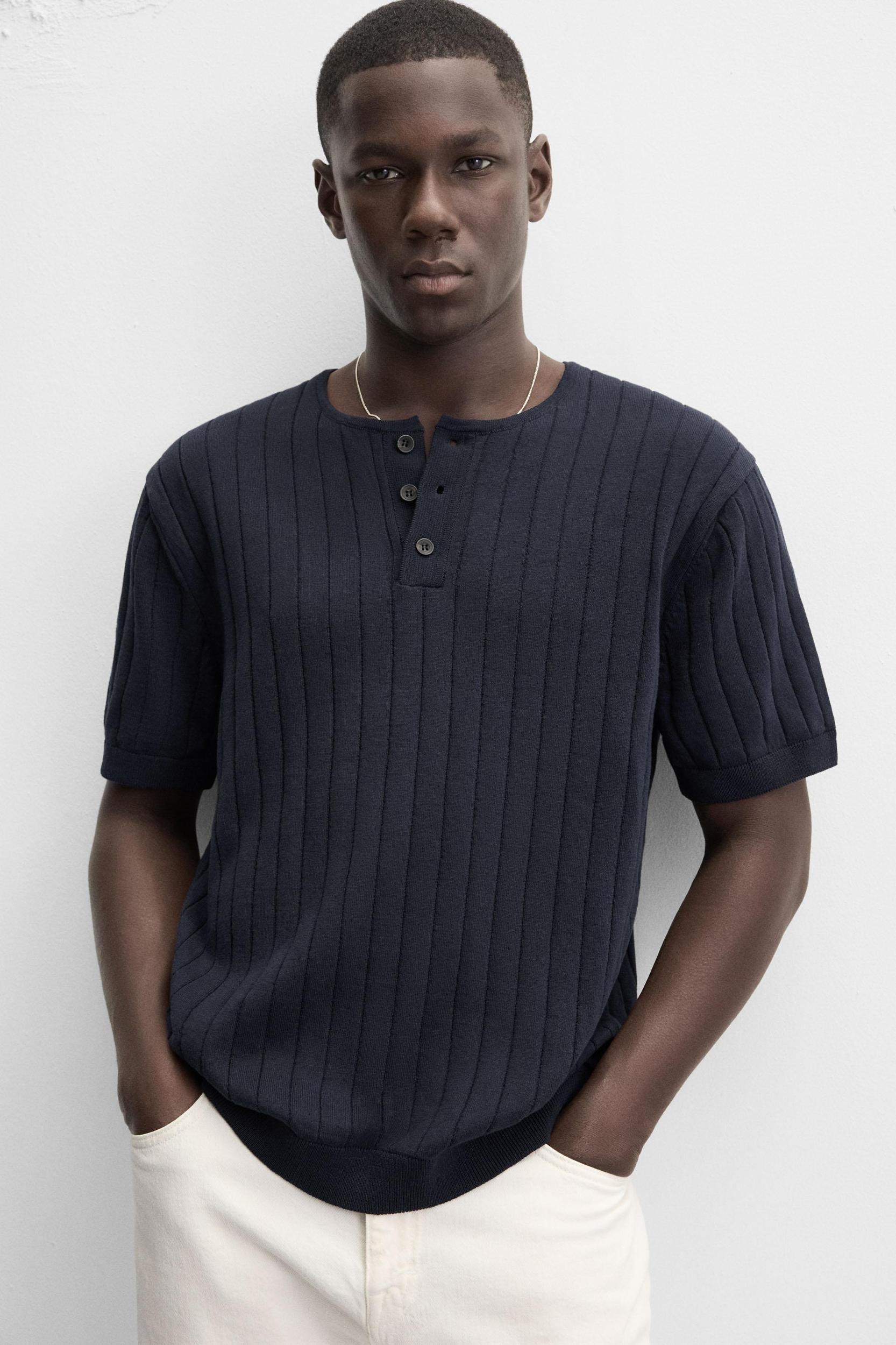KNIT T-SHIRT WITH BUTTONED NECK Product Image
