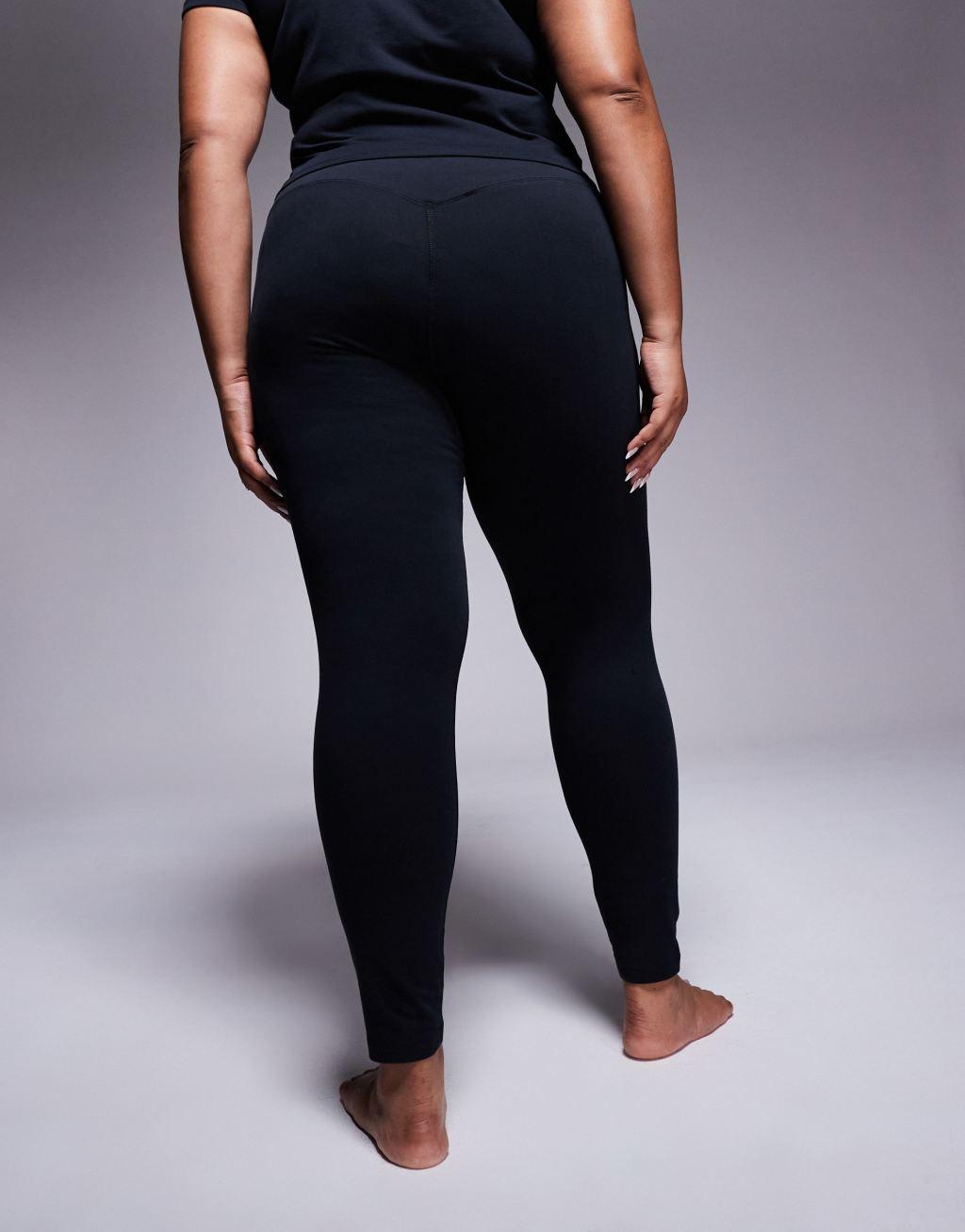 4505 Icon Curve soft touch yoga leggings in black   Product Image