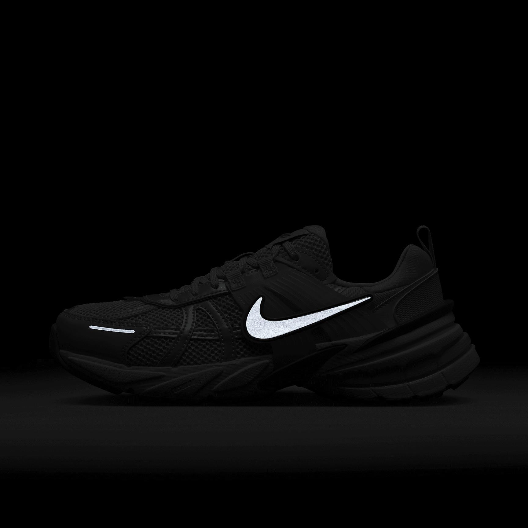 Nike V2K Run Women's Shoes Product Image
