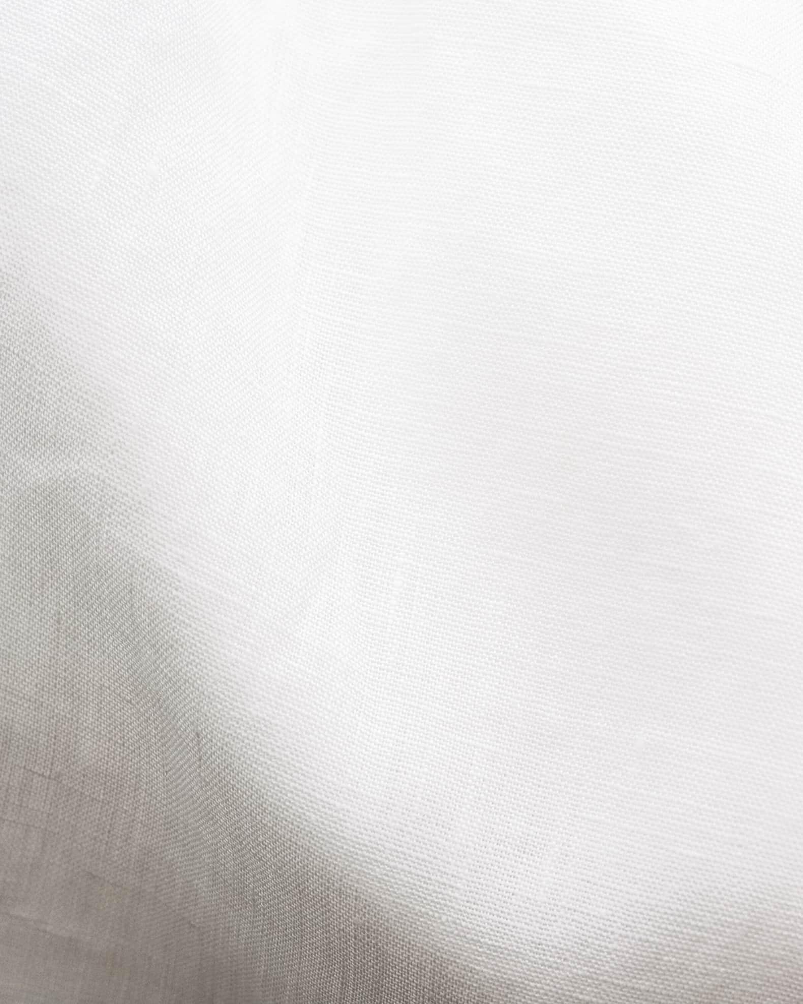 Men's Signature Linen Contemporary Fit Short-Sleeve Shirt Product Image