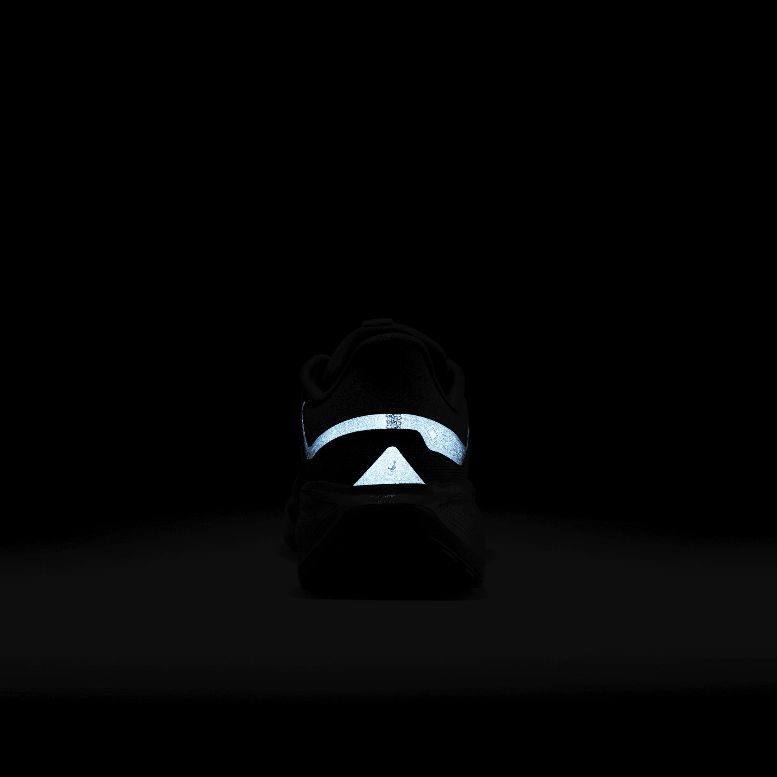 Nike Air Max Dn8 Big Kids' Shoes Product Image
