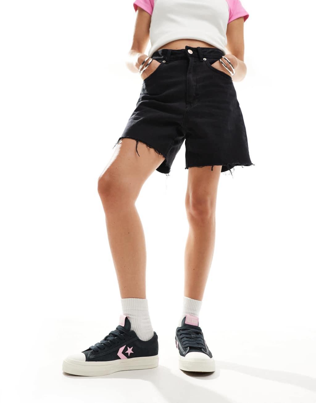 Converse Star Player 76 in navy and pink exclusive to ASOS Product Image