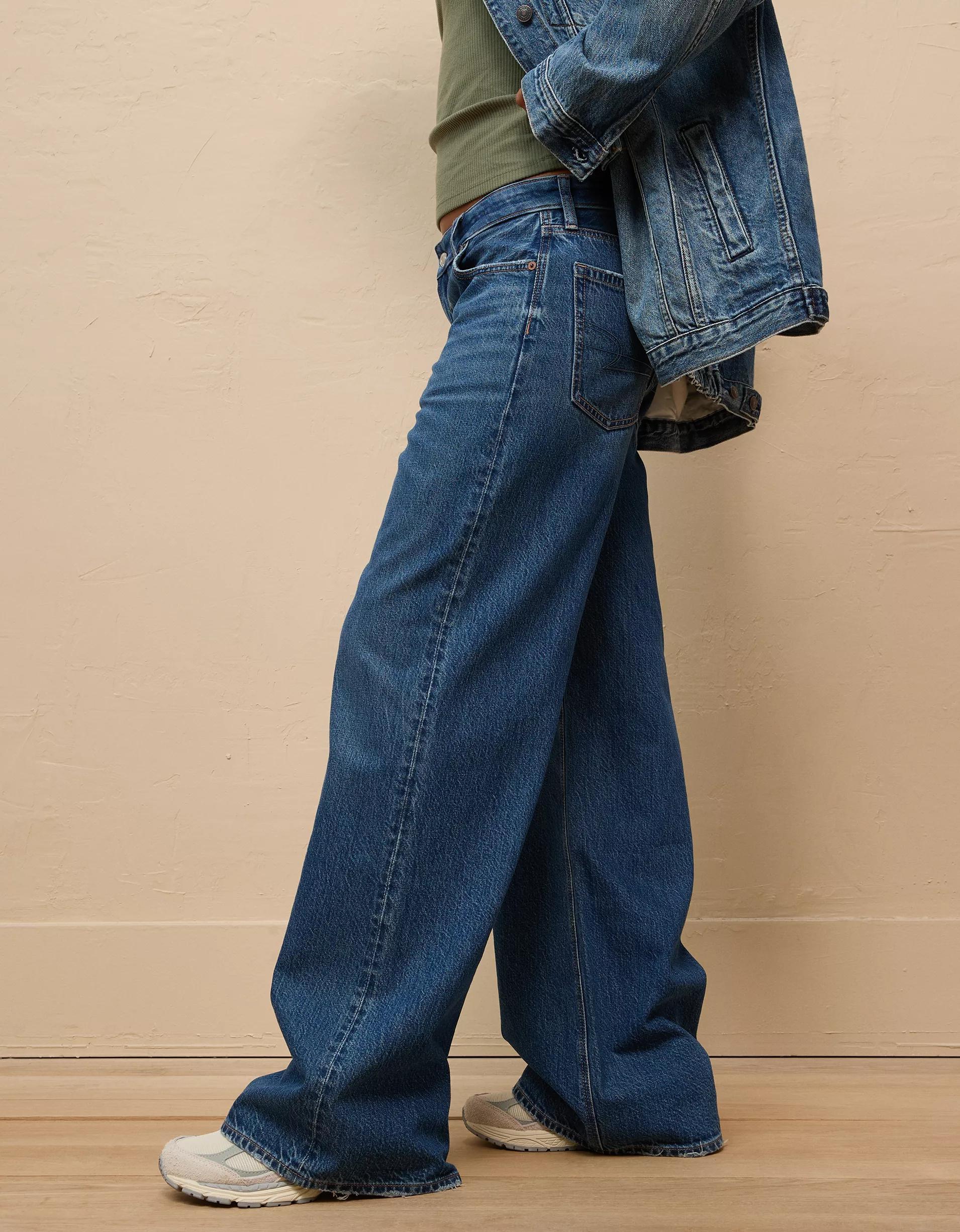 AE Low-Rise Baggy Wide-Leg Jean Product Image