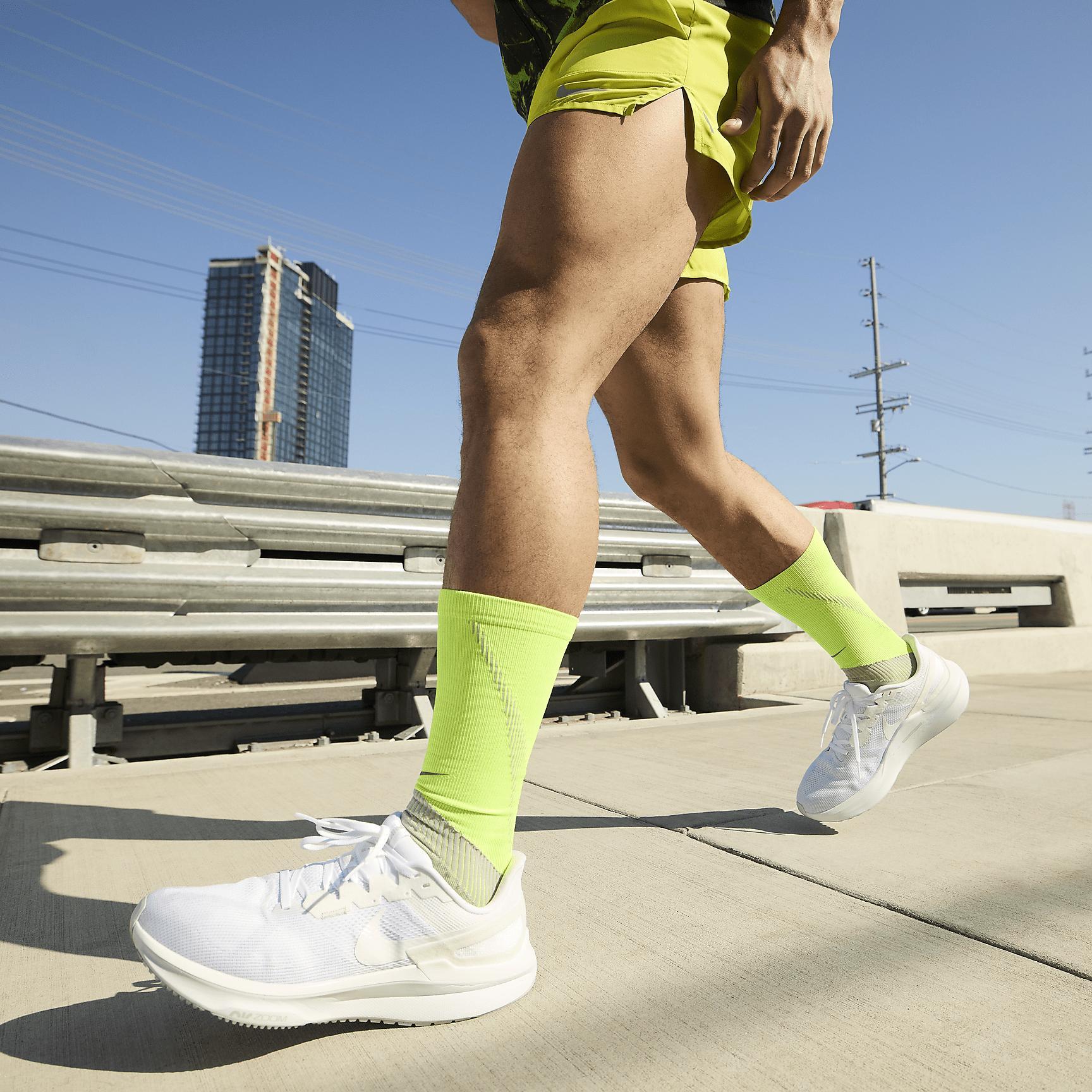 Nike Men's Structure 25 Road Running Shoes Product Image