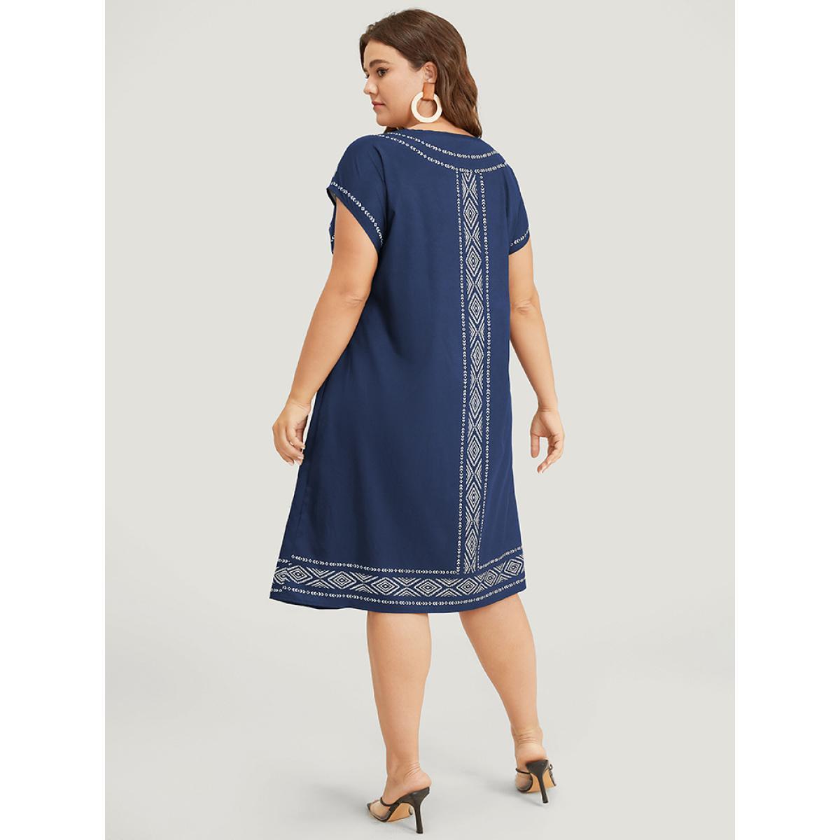 Plus Size Bandana Pocket Round Neck Batwing Sleeve Dress DarkBlue Women Vacation Printed Round Neck Cap Sleeve Curvy Knee Dress BloomChic 30/6X Product Image