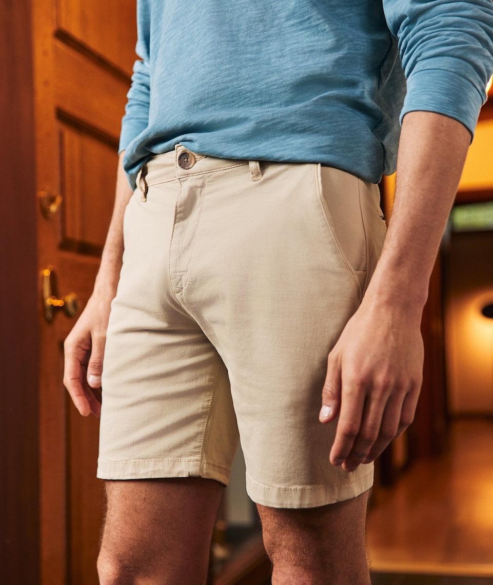 7" Stretch Twill Chino Short in Faded Khaki Product Image