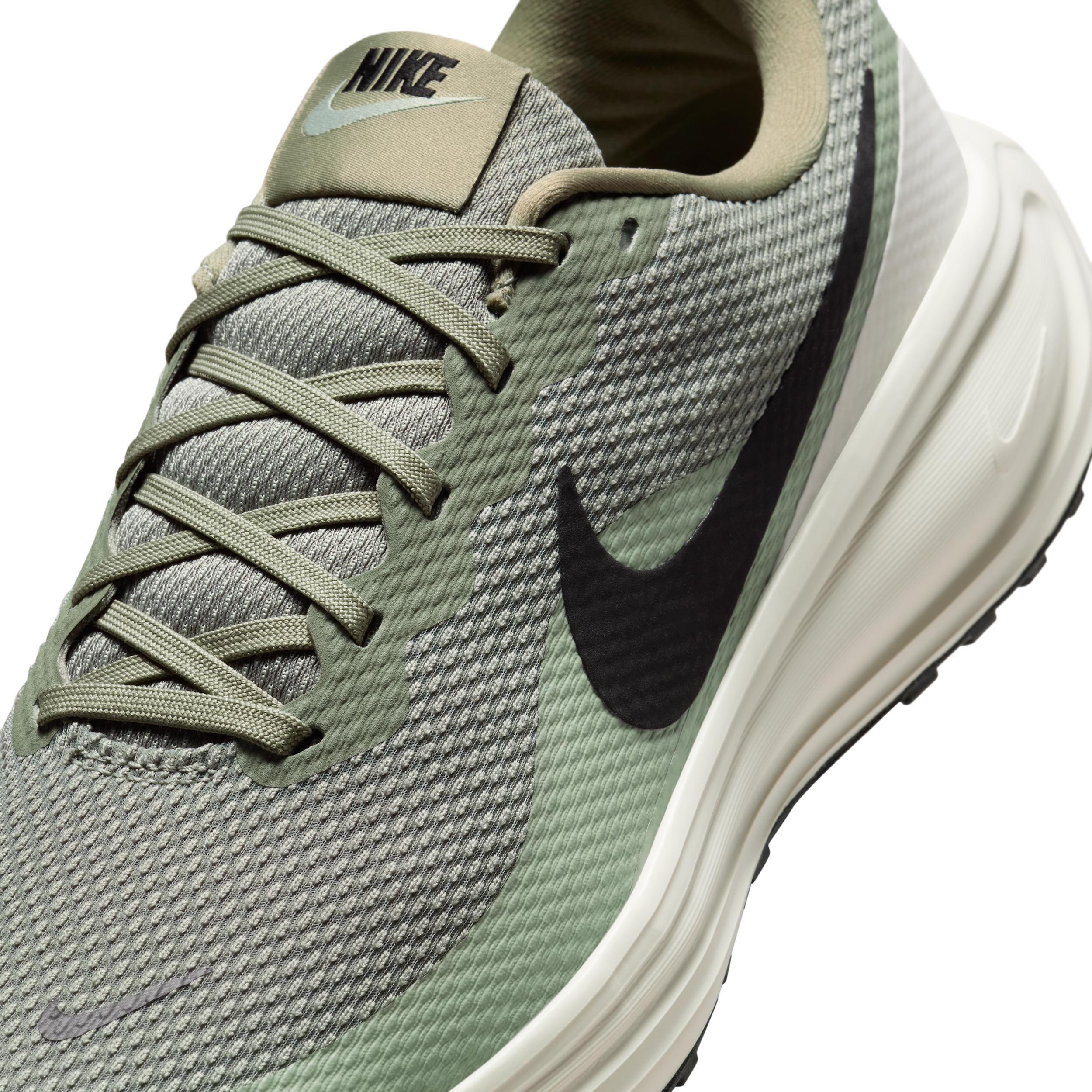 Nike Men's Revolution 8 Road Running Shoes Product Image