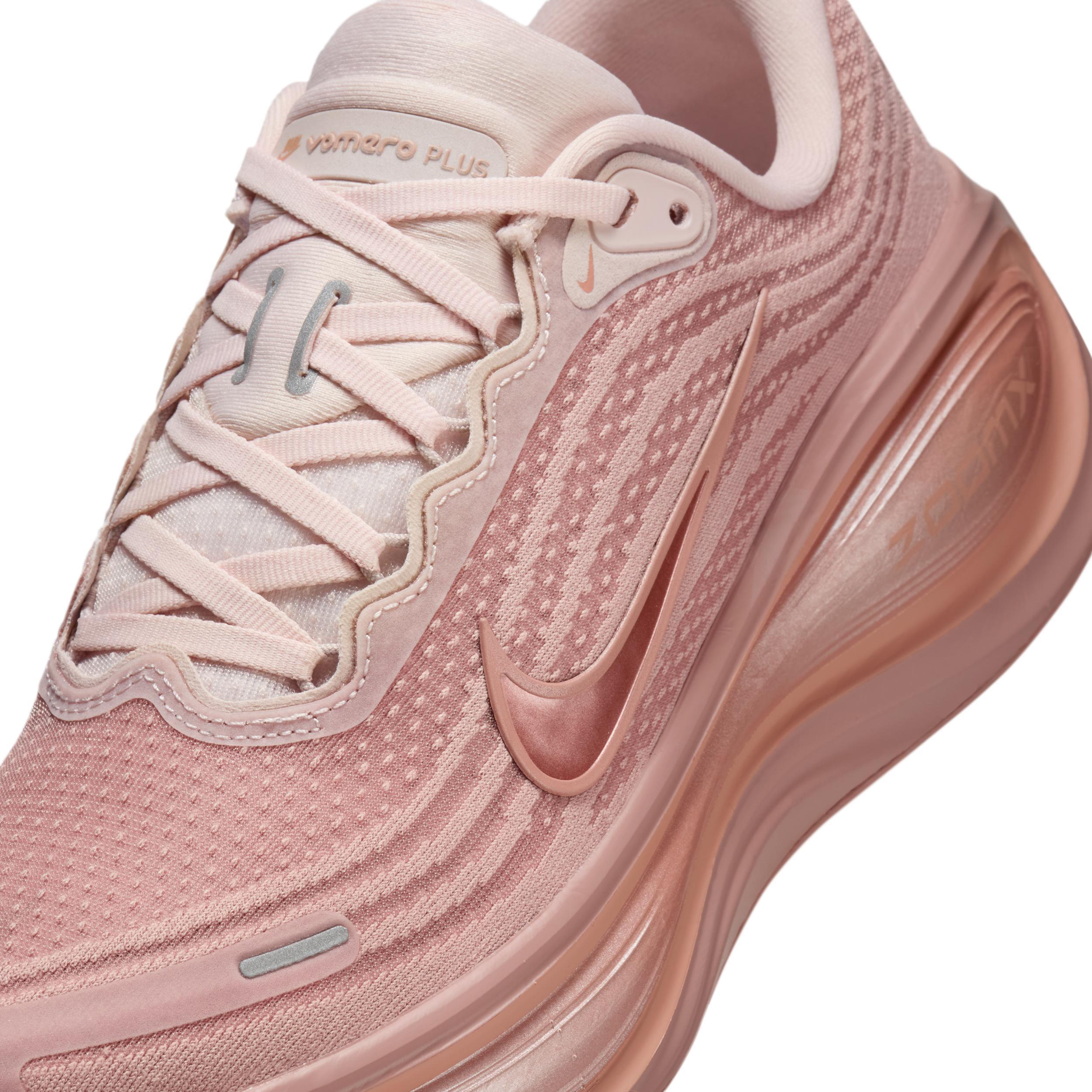 Nike Vomero Plus Women's Road Running Shoes Product Image